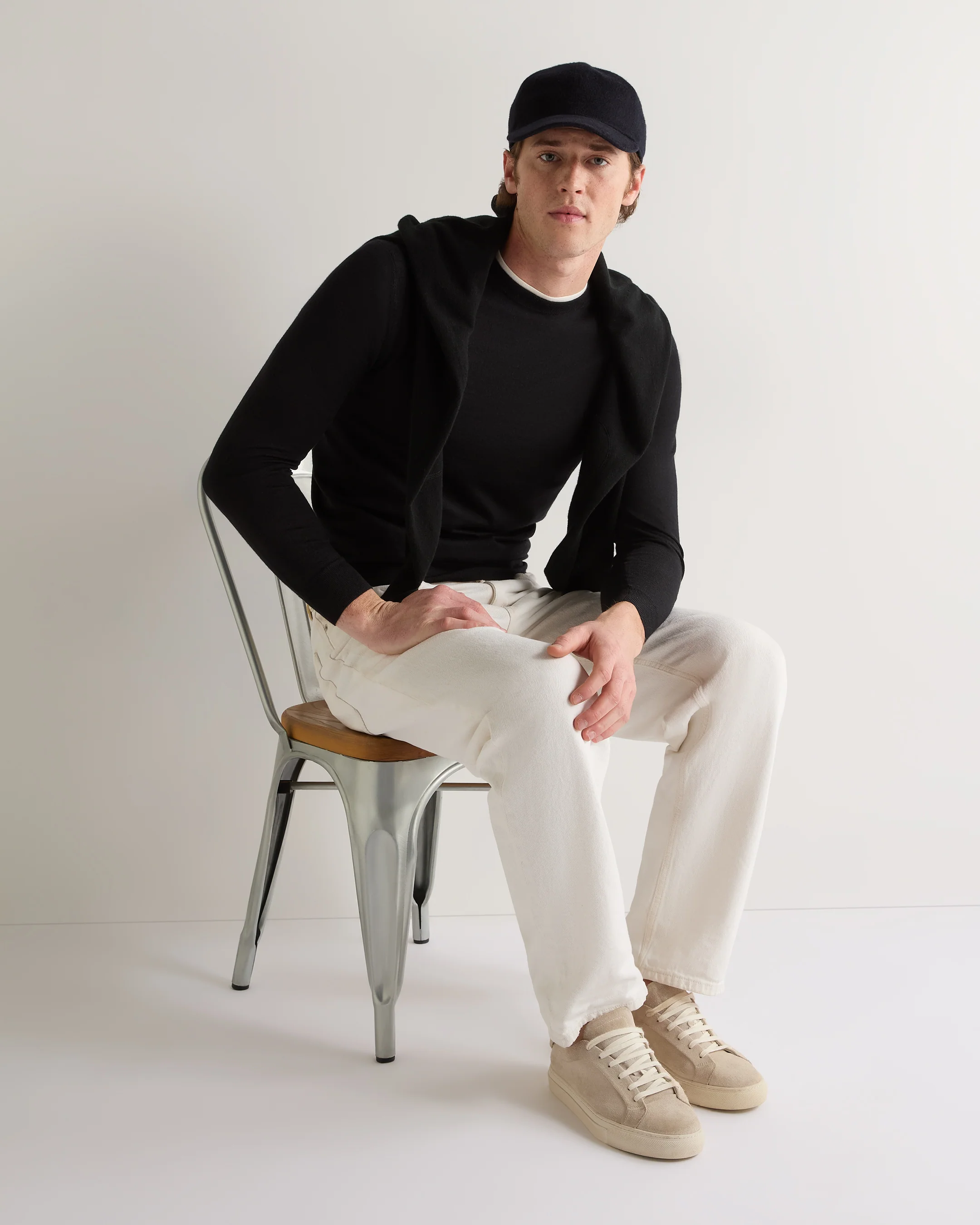 Men's Covent Fine Gauge Cashmere Round Neck Sweater Black