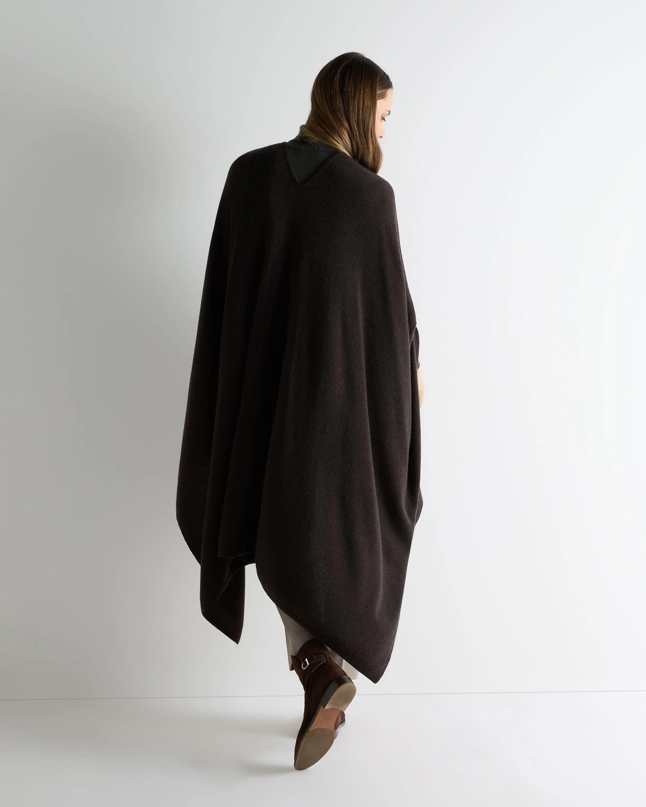 Women's Lily Lightweight Cashmere Cape Chocolate Brown