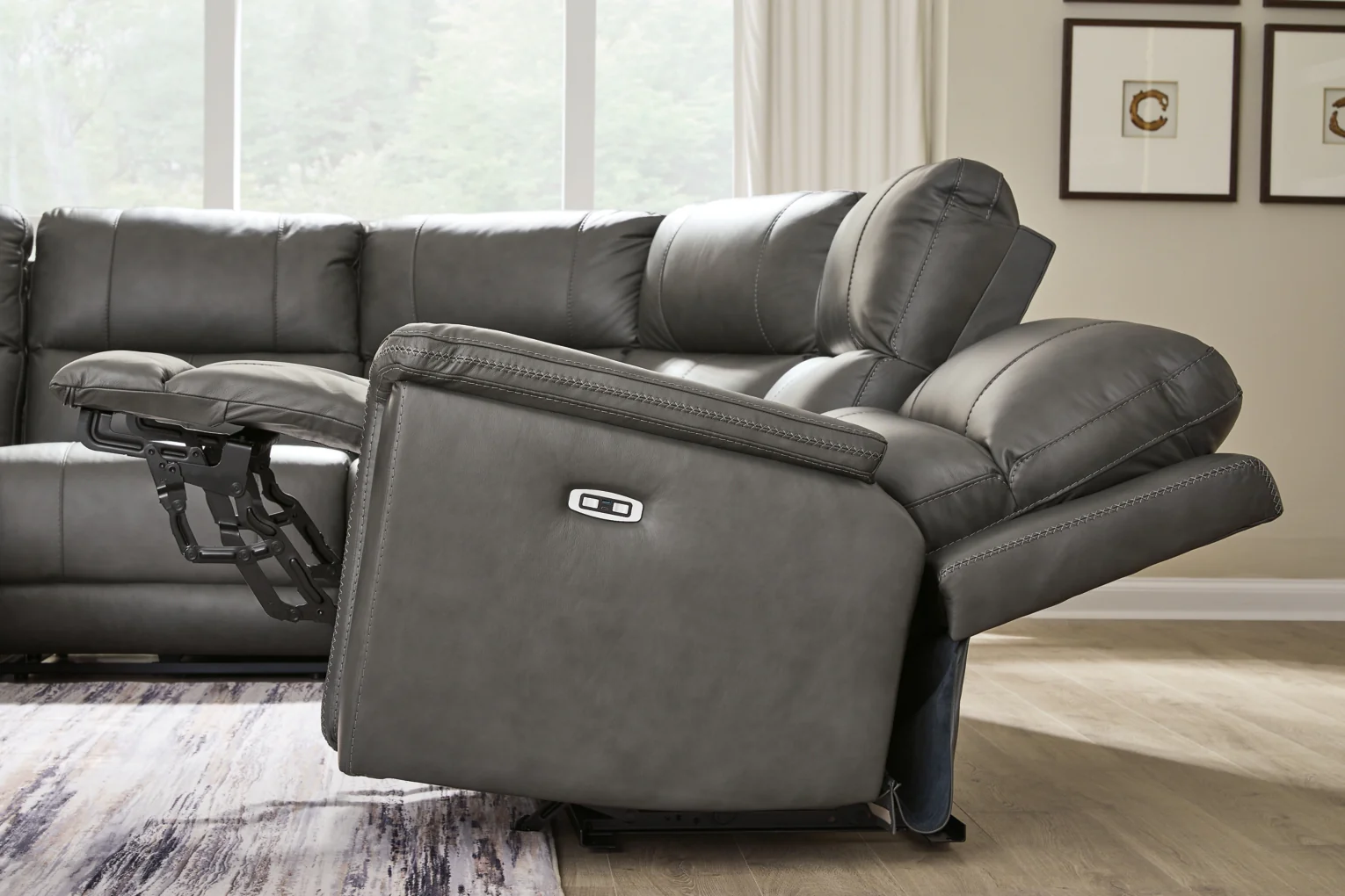 Beryton Power Reclining Sectional Set