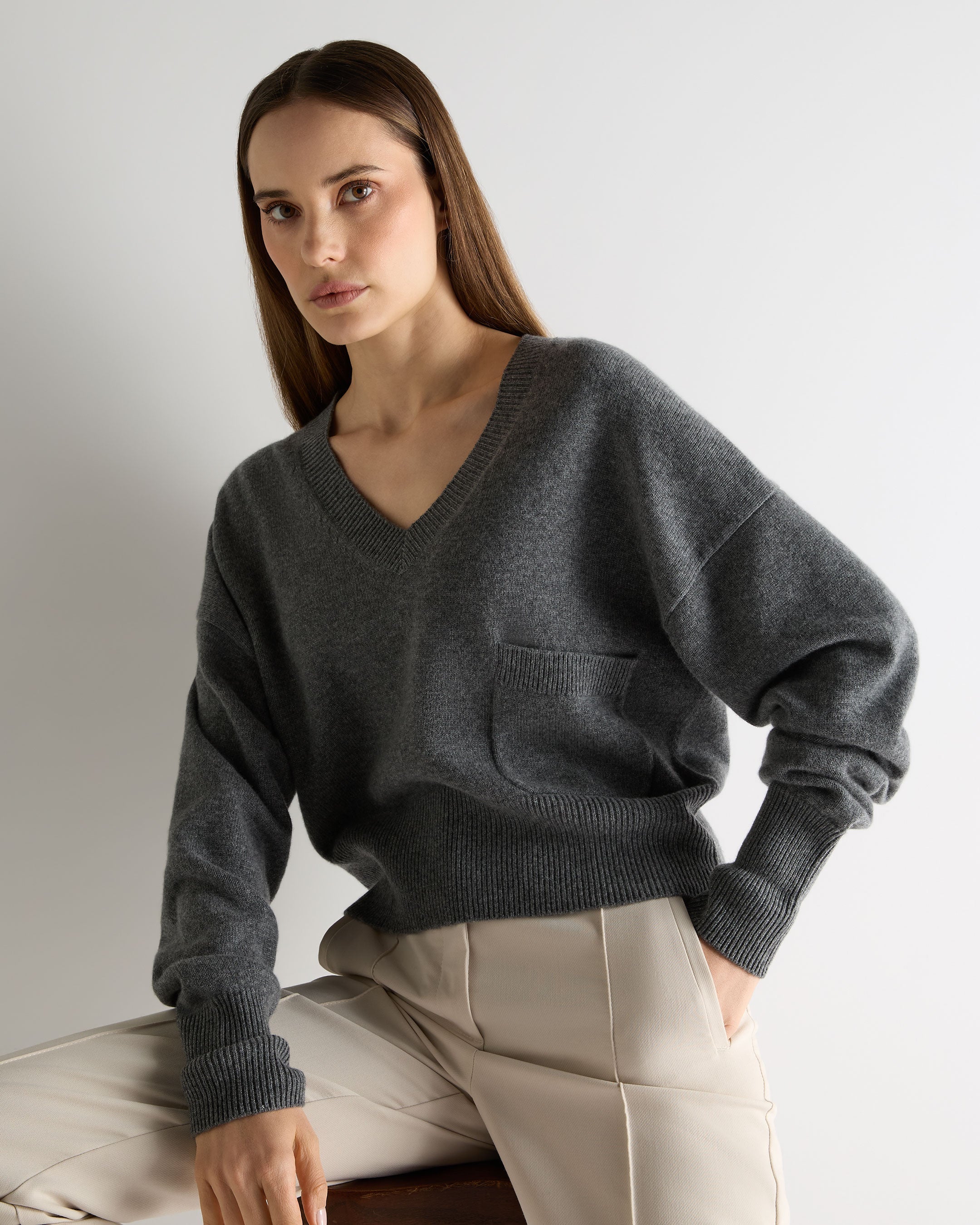 Women's Cropped V Neck Cashmere Sweater Elephant Grey