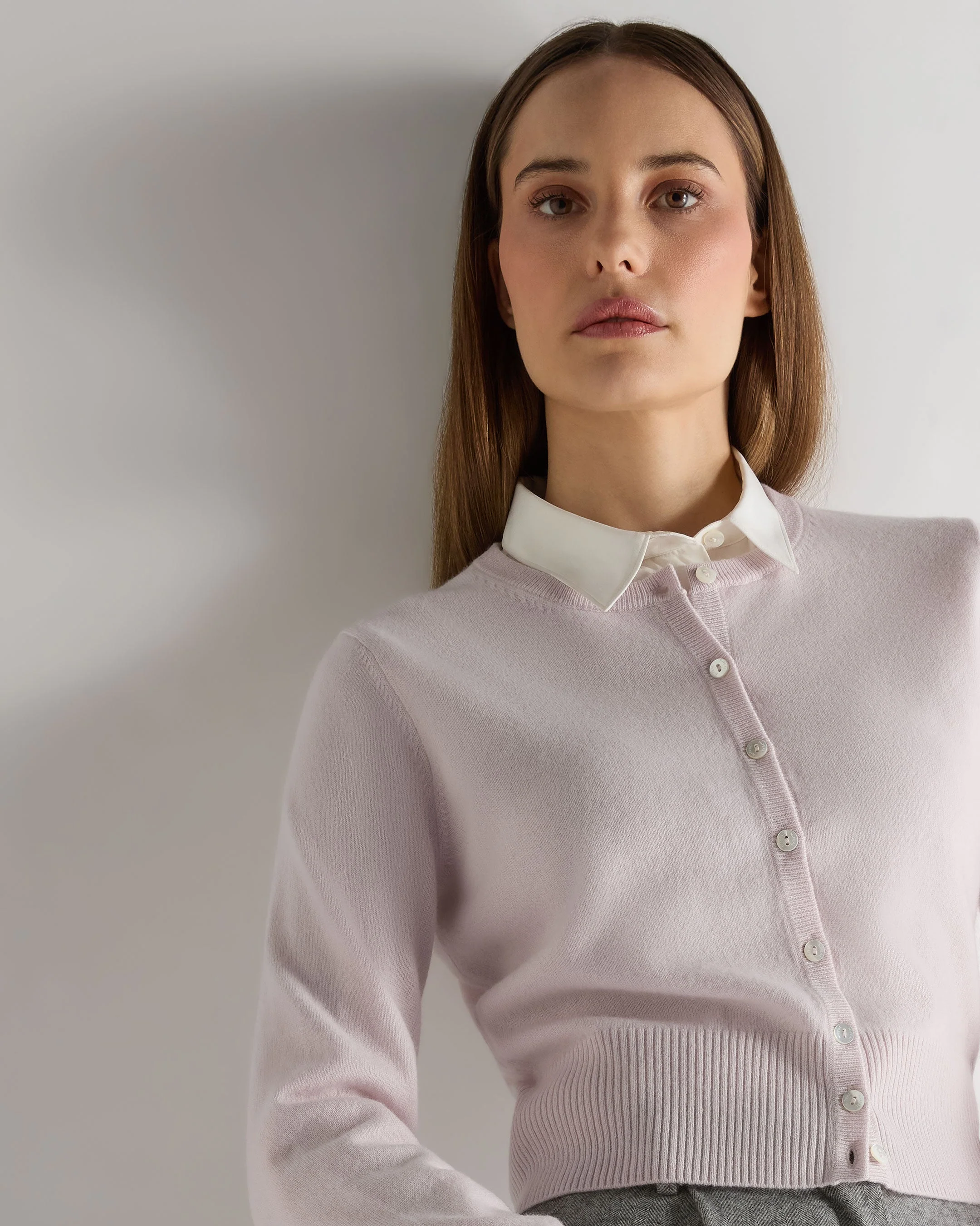 Women's Ivy Cropped Cashmere Cardigan Chalk Pink