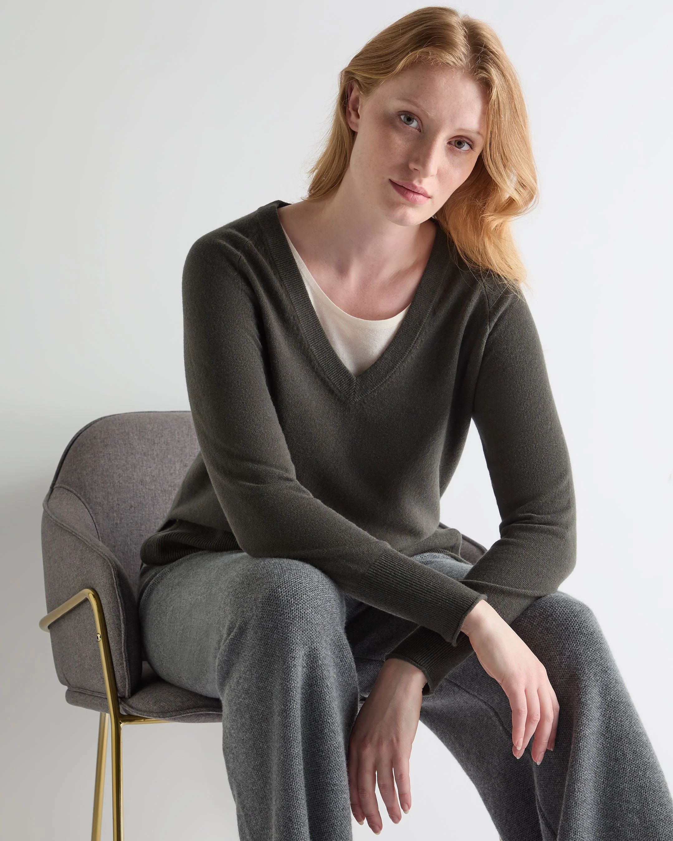 Women's Relaxed V Neck Cashmere Sweater Arabica Khaki Green