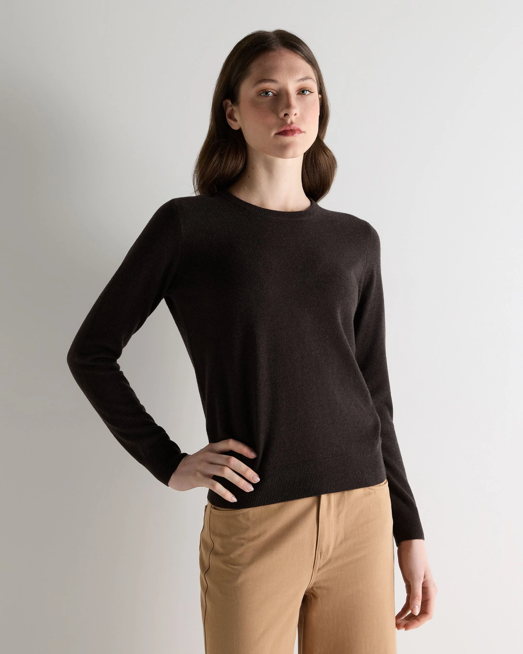 Women's Evie Classic Round Neck Cashmere Sweater Chocolate Brown