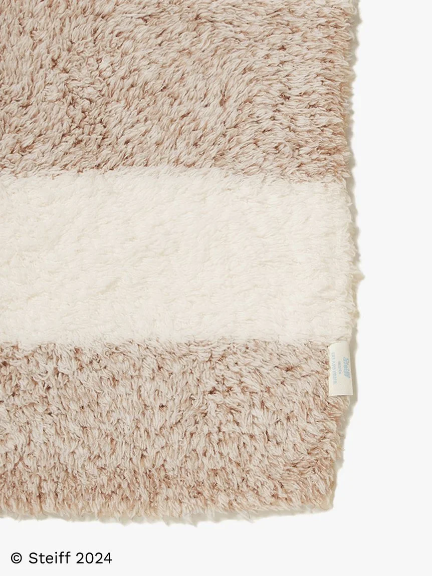 [Steiff] Throw Blanket