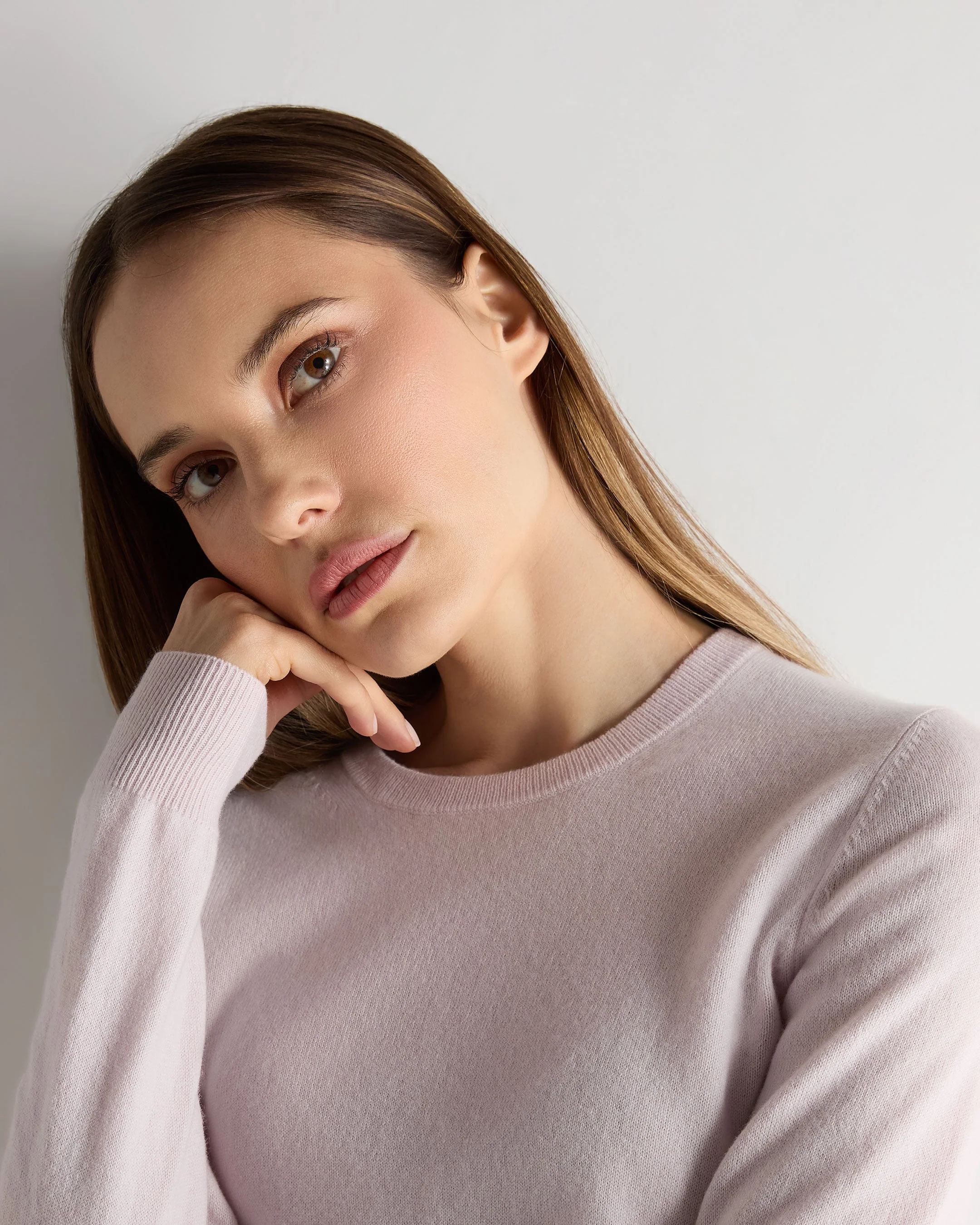 Women's Evie Classic Round Neck Cashmere Sweater Chalk Pink