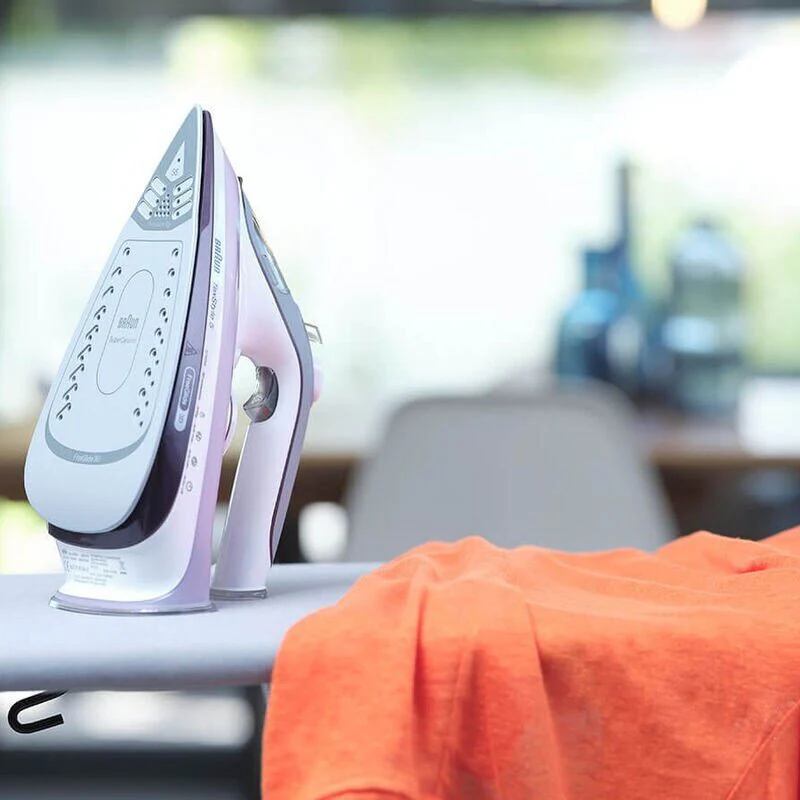 Braun SI5037VI  2700 Watts  TexStyle 5 Steam Iron Violet  220 v 240 volt 50 hz