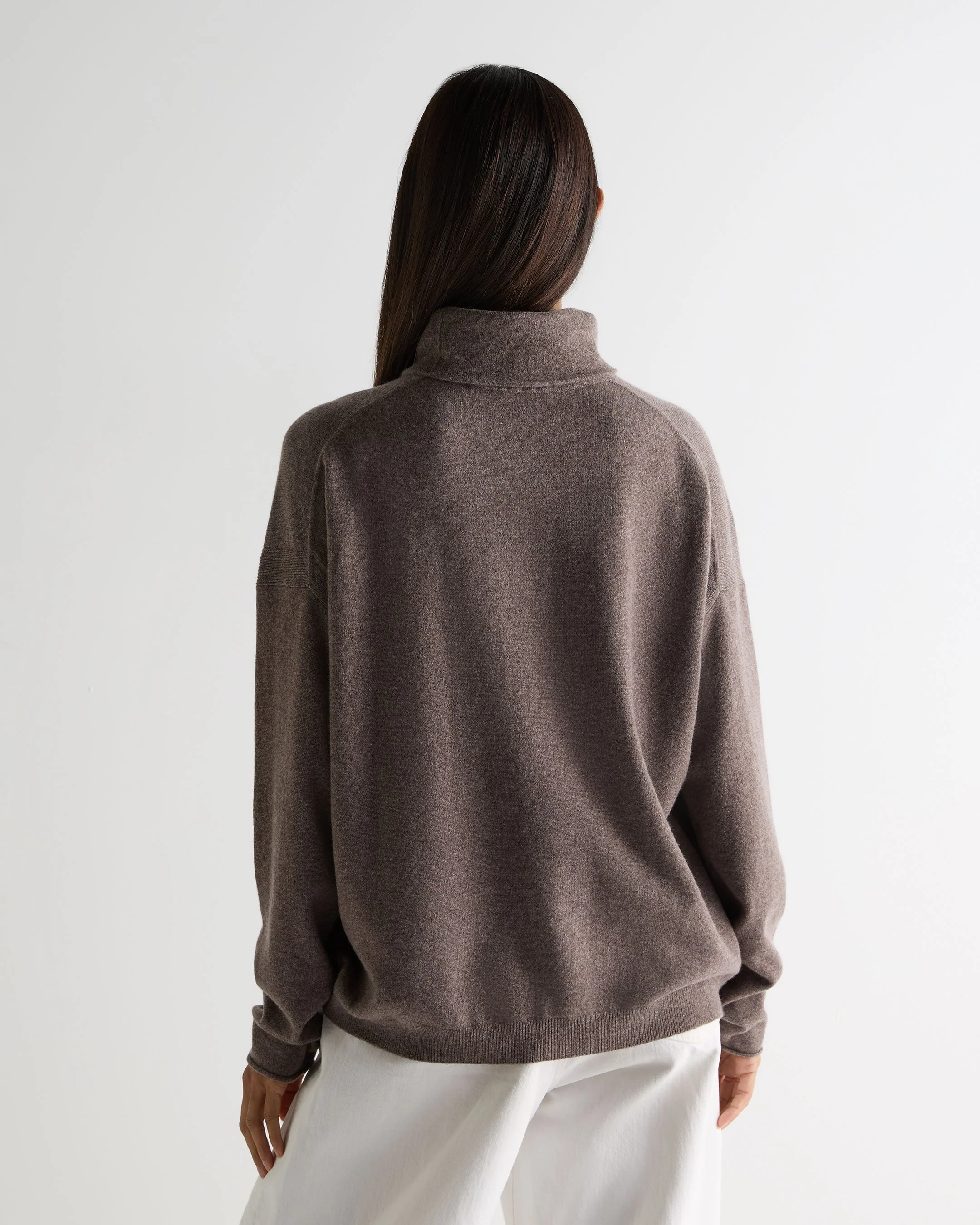 Women's Victoria Turtle Neck Cashmere Sweater Otter Brown