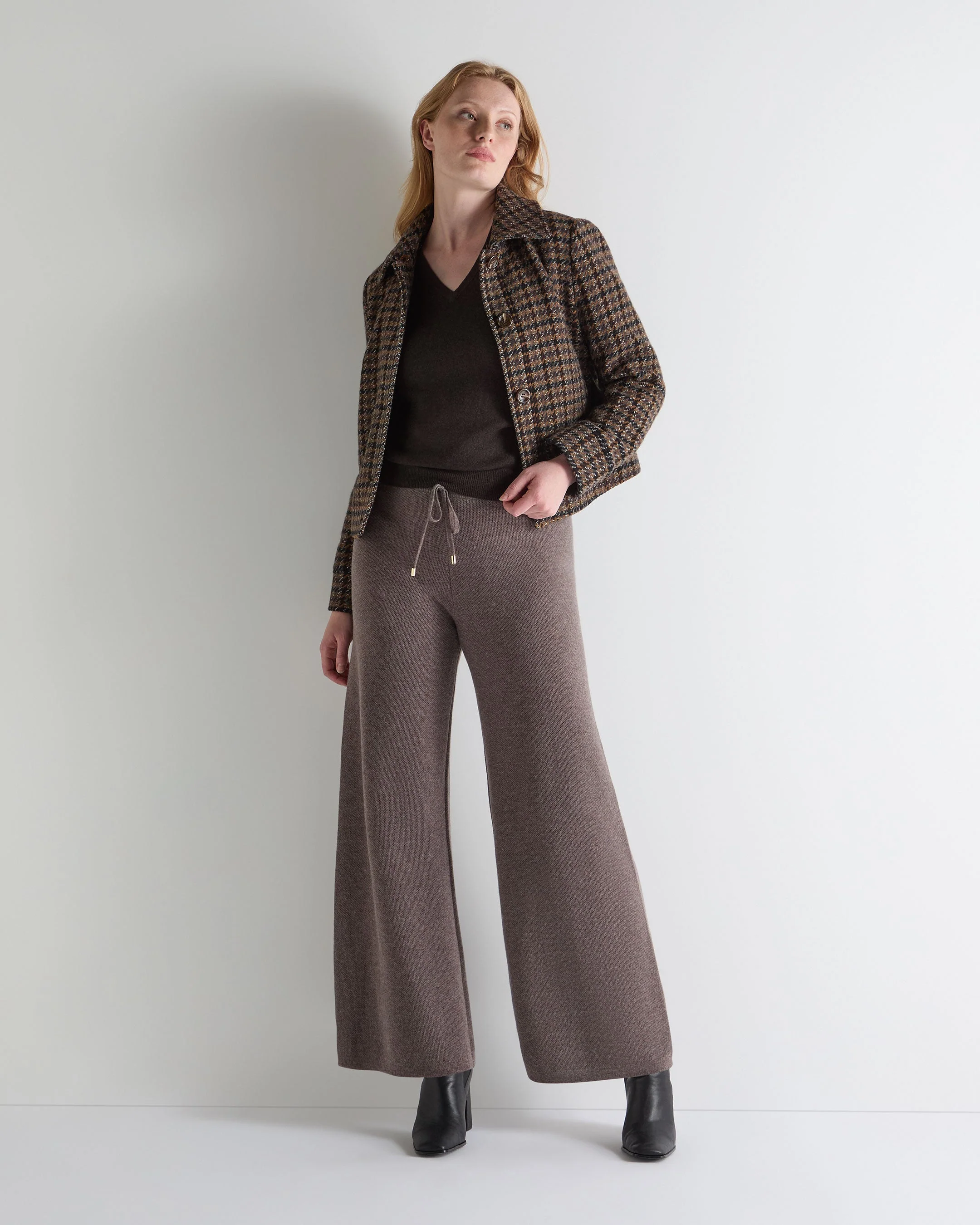 Women's Phoebe V Neck Cashmere Sweater Chocolate Brown