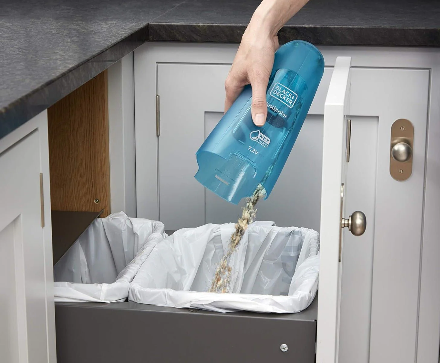 Black & Decker  220 volt Wet Dry Hand Held vacuum  WDC115WA-B5 Wet Dry Dustbuster 220v 240 volt 50 hz 60 hz