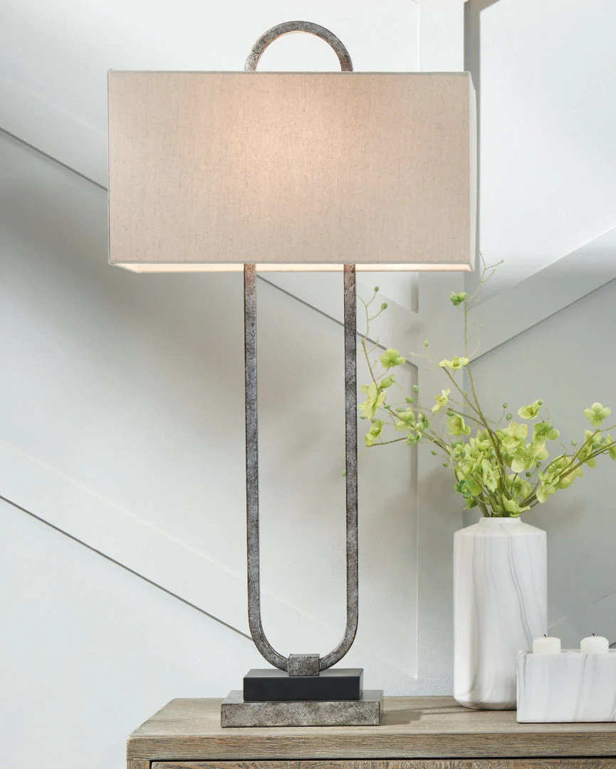 Bennish Metal Table Lamp (1/CN)