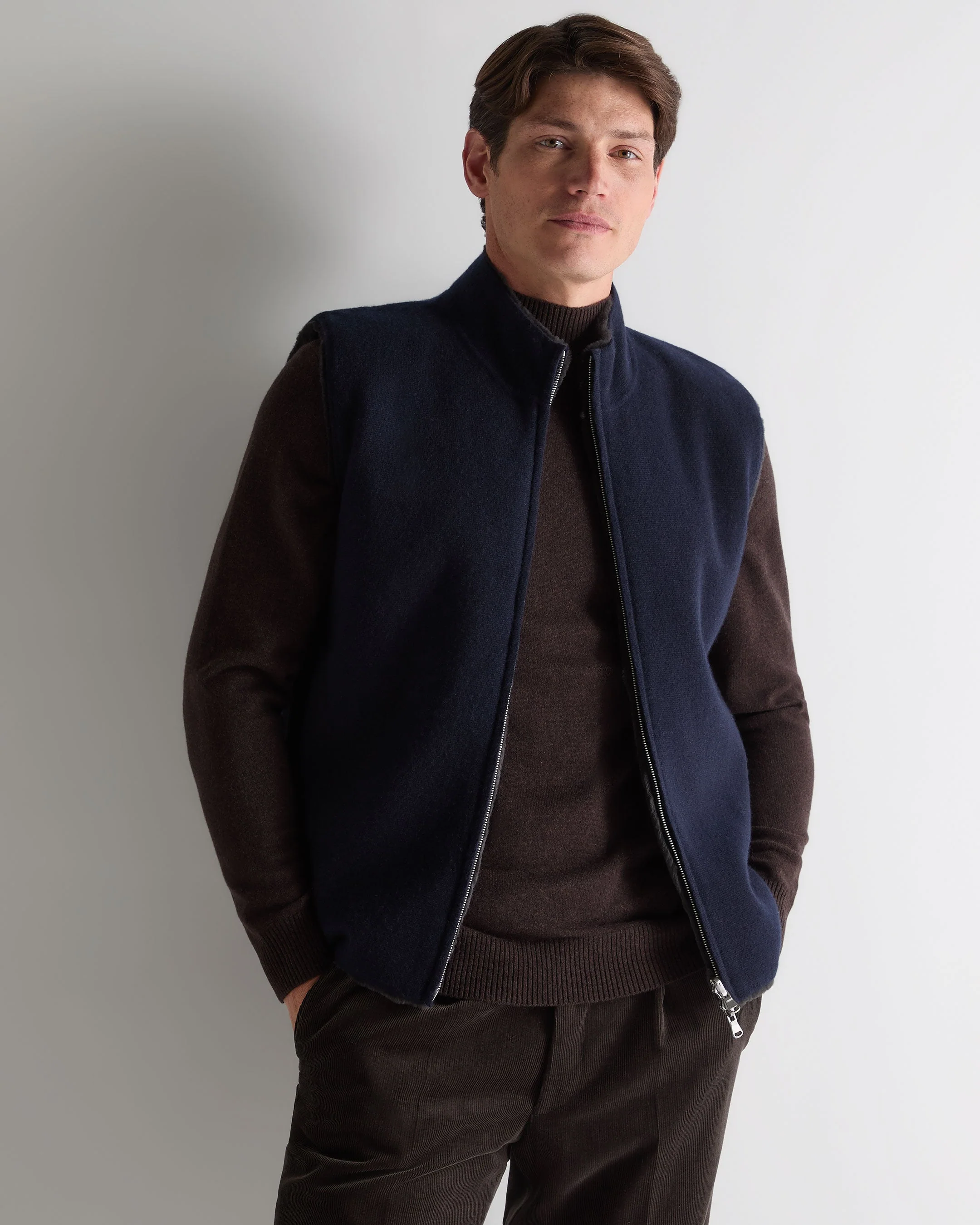 Men's Shaftesbury Reversible Cashmere Gilet Navy Blue