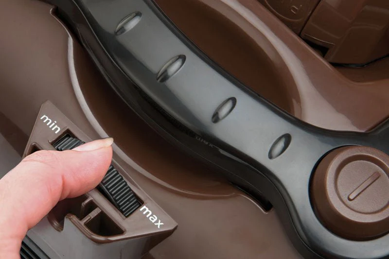 Black & Decker VO1850 Bagless Vacuum Cleaner for 220 Volts