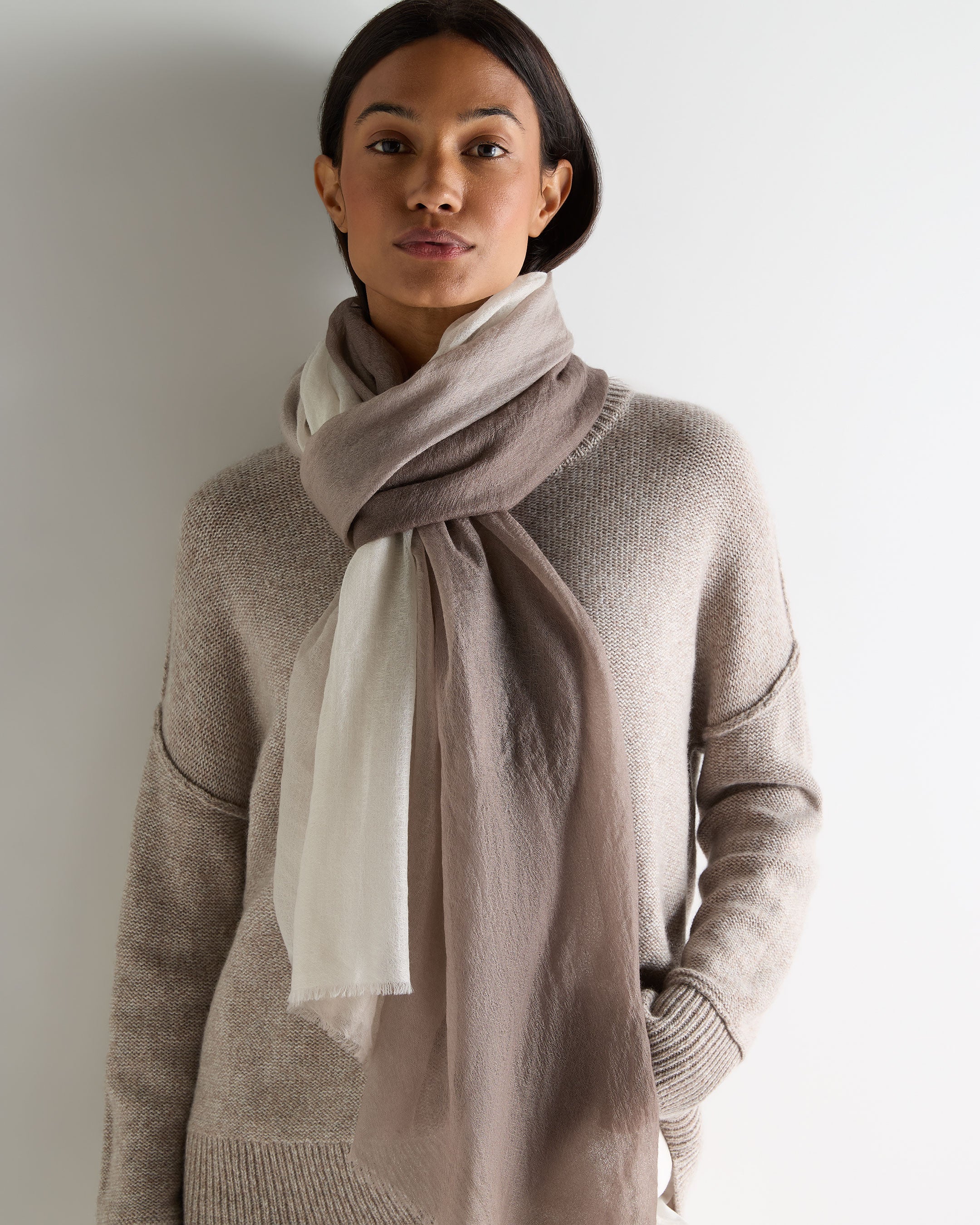 Women's Dip Dye Cashmere Scarf Otter Brown