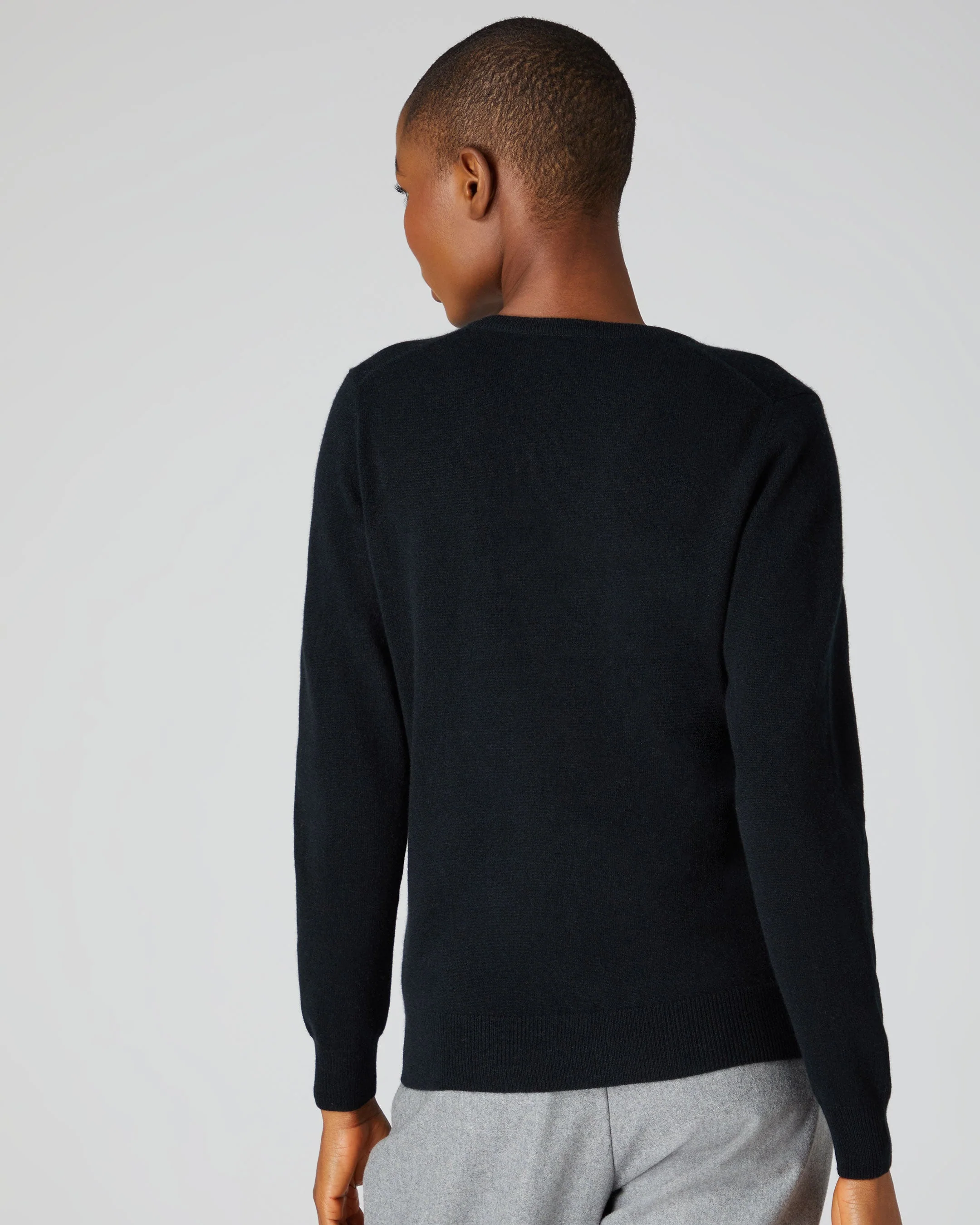 Women's Phoebe V Neck Cashmere Sweater Black