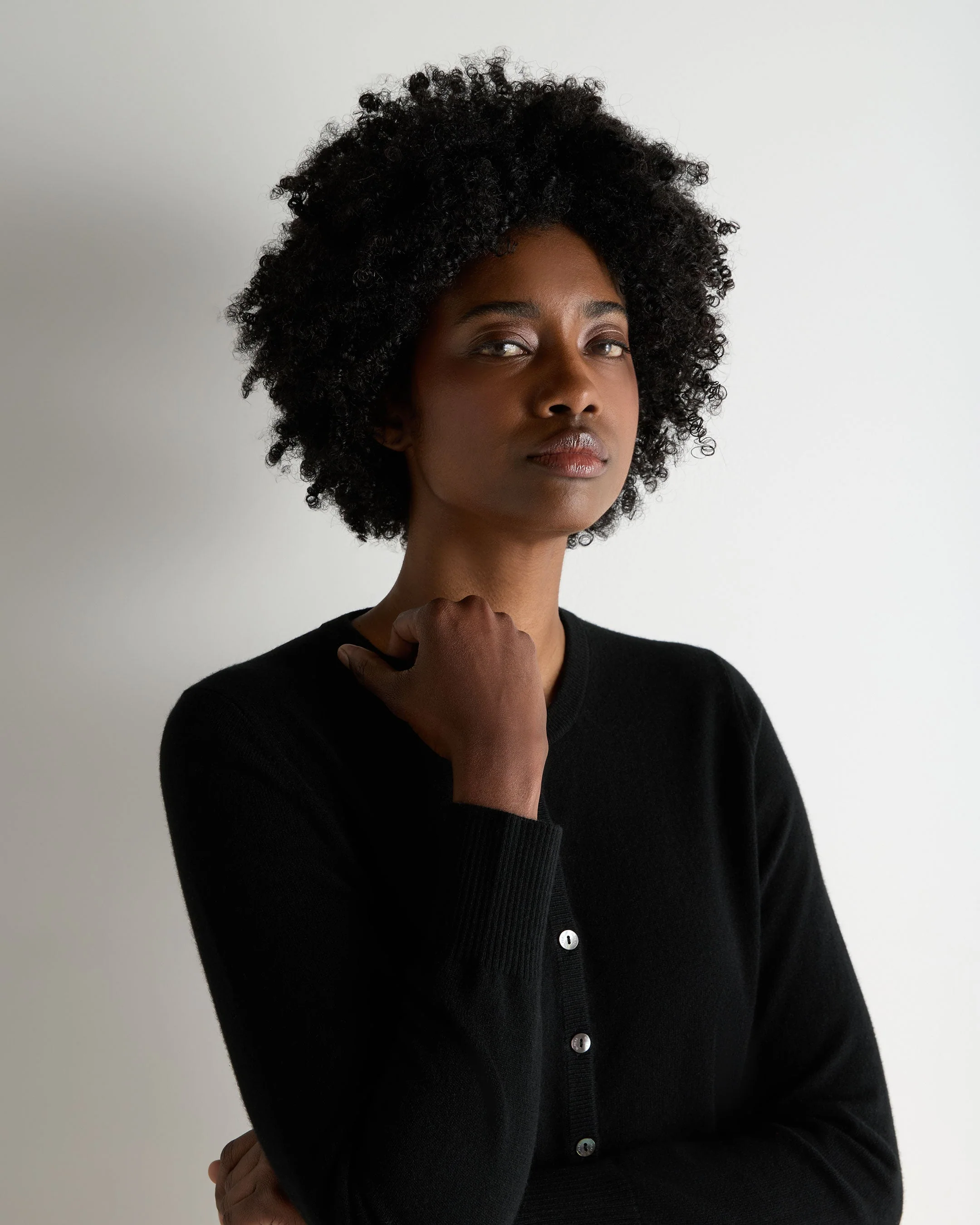 Women's Ivy Cropped Cashmere Cardigan Black