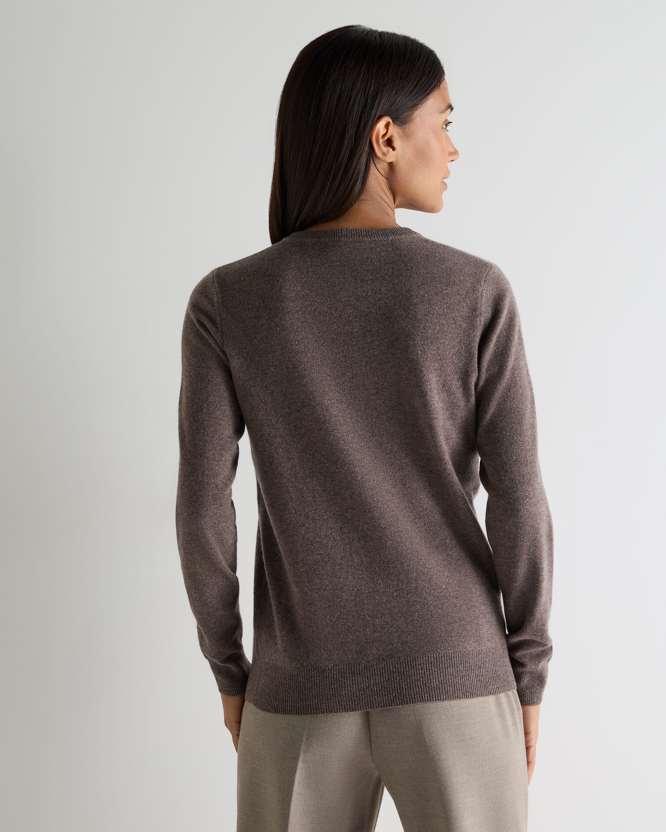 Women's Evie Classic Round Neck Cashmere Sweater Otter Brown
