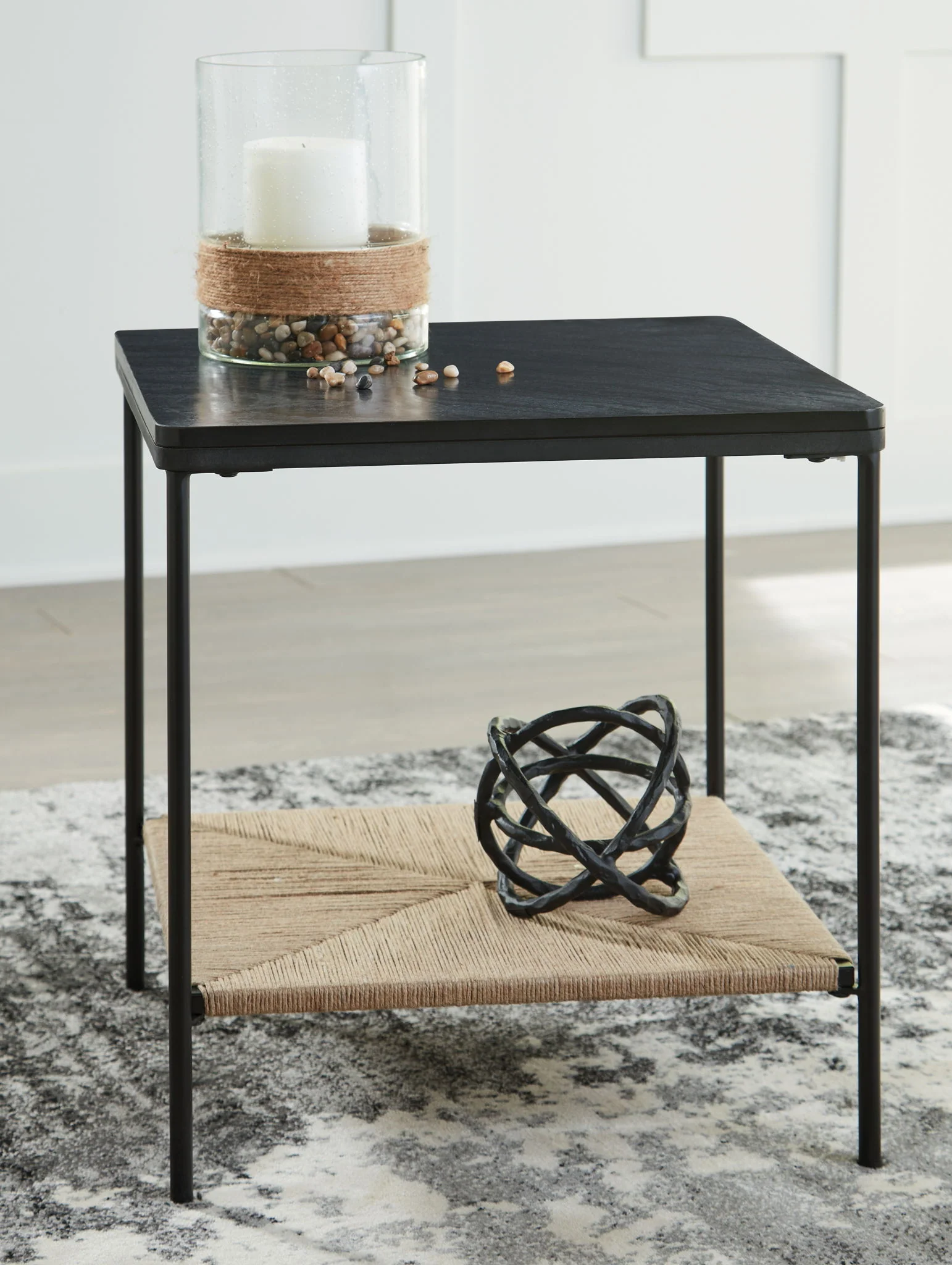 Minrich - Accent Table - Black / Natural