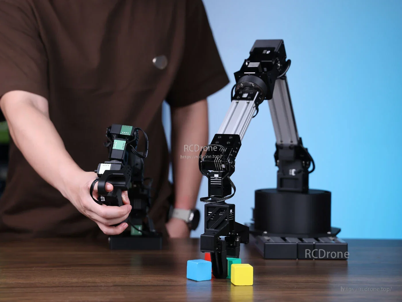 Fashionstar Starai 7 DoF Robot Arm Cello & Violin Kit, Hugging Face LeRobot & ROS2 Compatible, 750g Payload, 670mm Reach