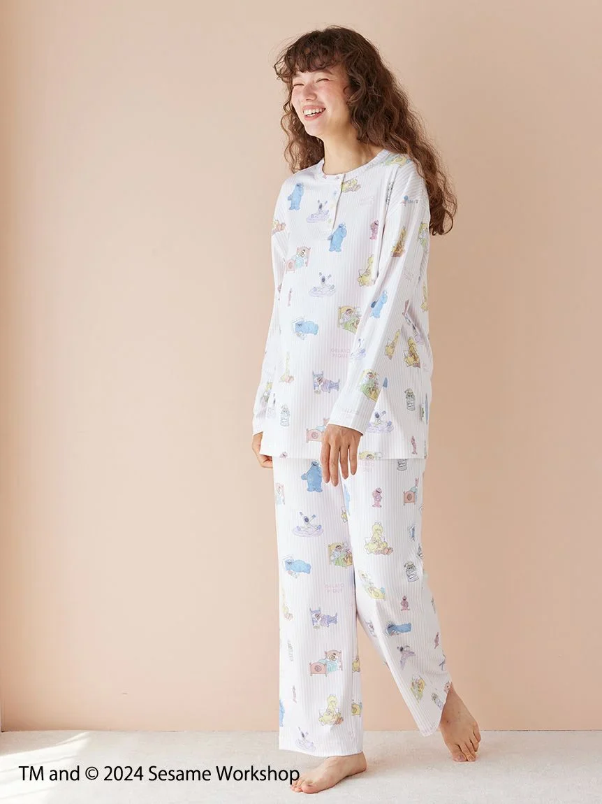 【SESAME STREET】 All-over Print Pullover