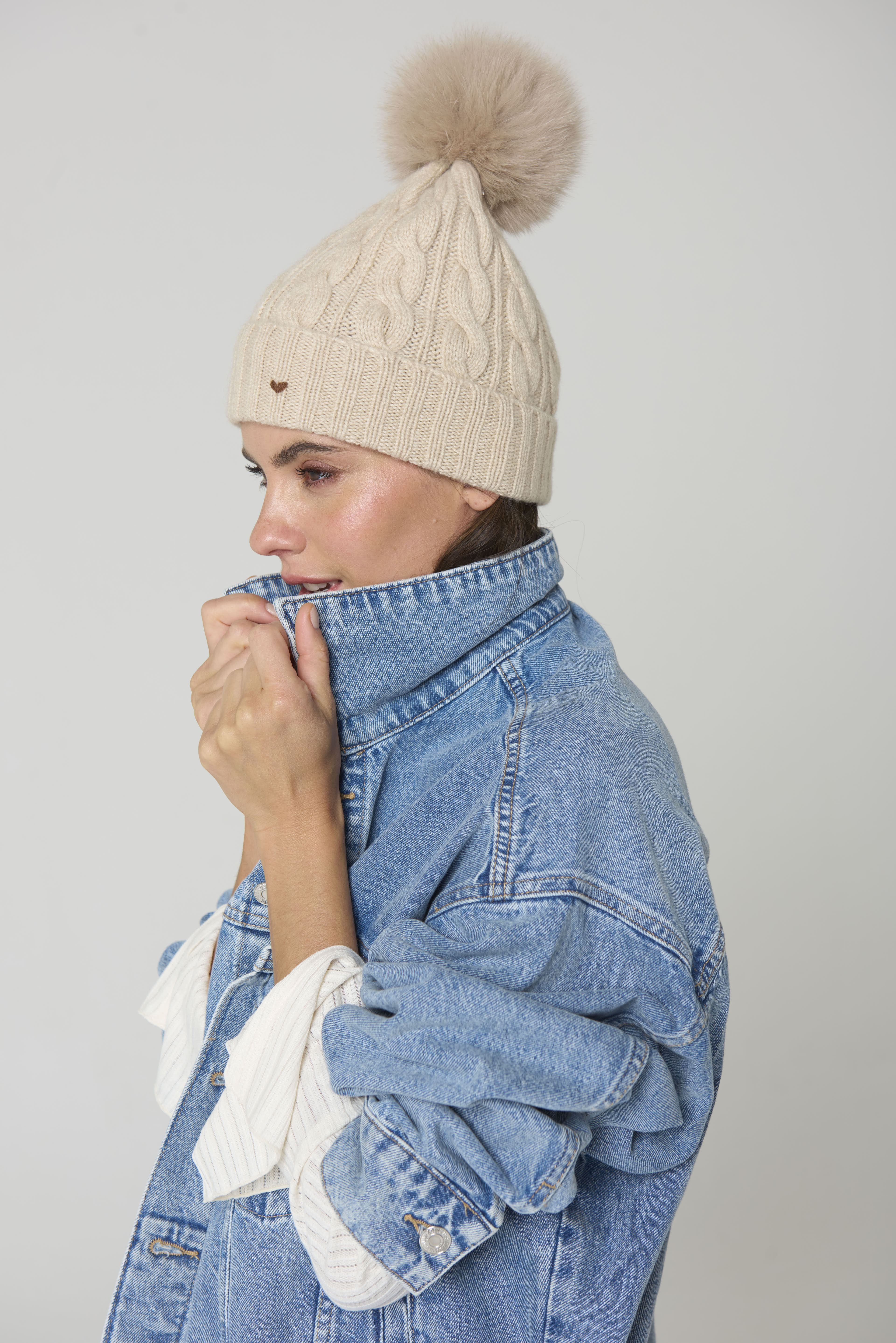 The Cable Beanie – Oatmeal