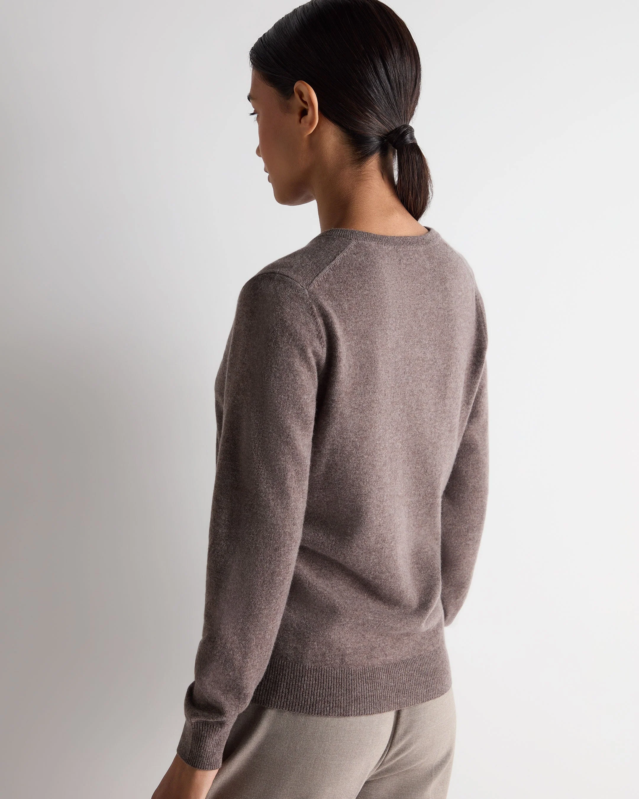 Women's Phoebe V Neck Cashmere Sweater Otter Brown