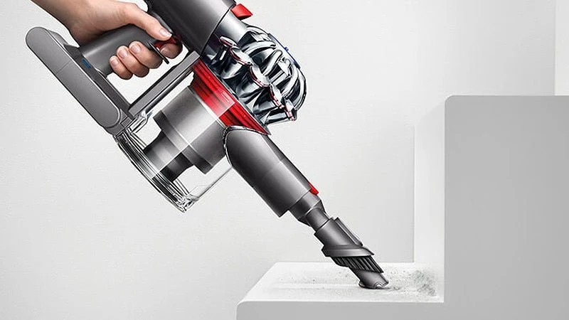 Dyson 220 volt V8 Animal Handheld Cordless Vacuum cleaner 220v 240 volts 50 hz