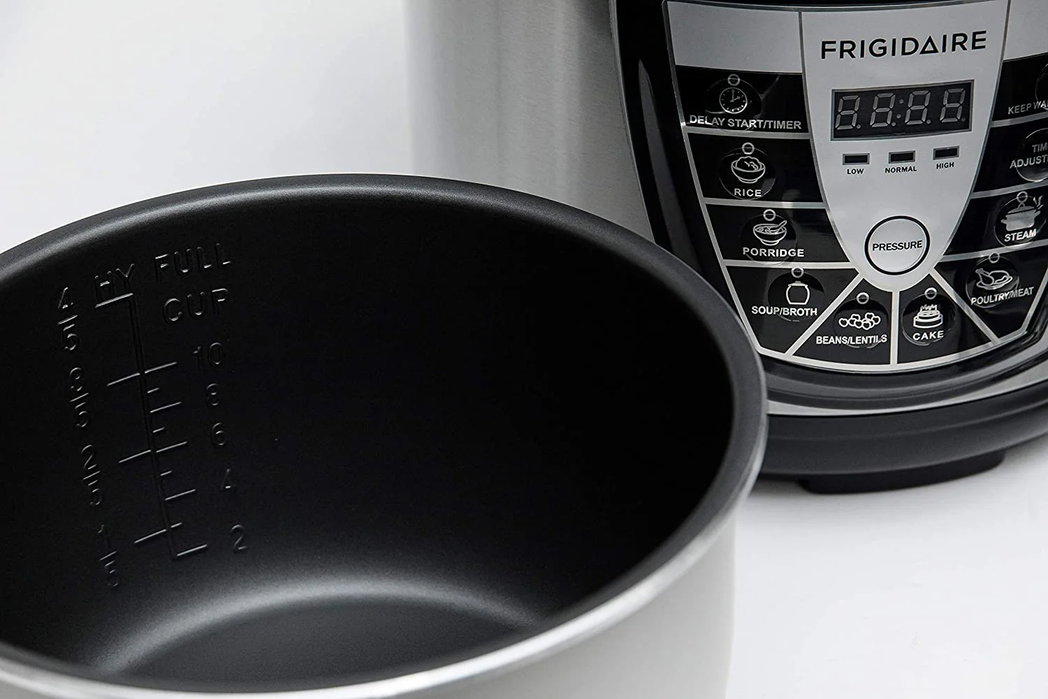 Frigidaire 220 volts pressure cooker electric FDPC-1006 / 6001  Stainless Steel 6 Liter 220v 240 volt 50 hz