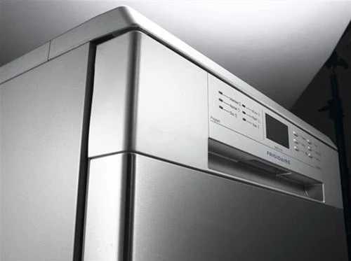 Frigidaire By ELectrolux FDFA14JFCSD  Brushed Stainless Steel Freestanding or Under-Counter Dishwasher 220 230 Volts 50 Hertz