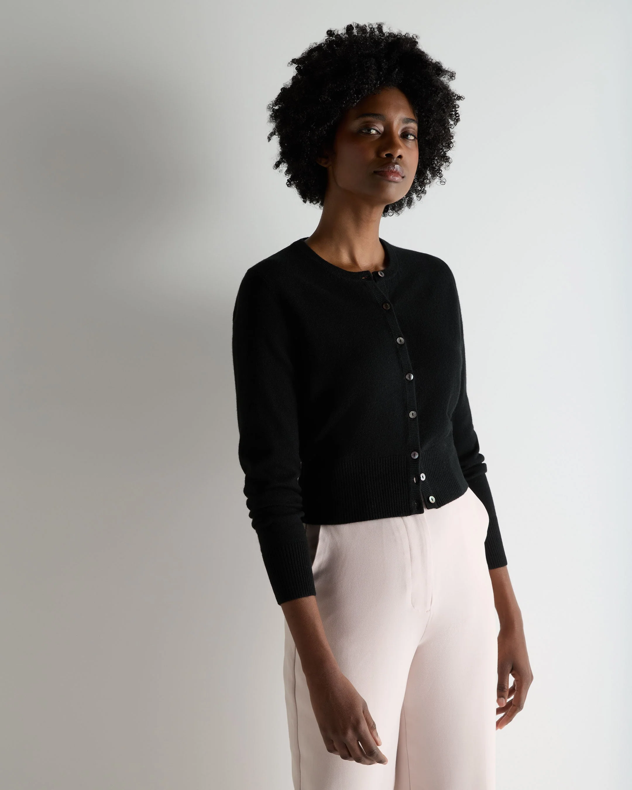 Women's Ivy Cropped Cashmere Cardigan Black