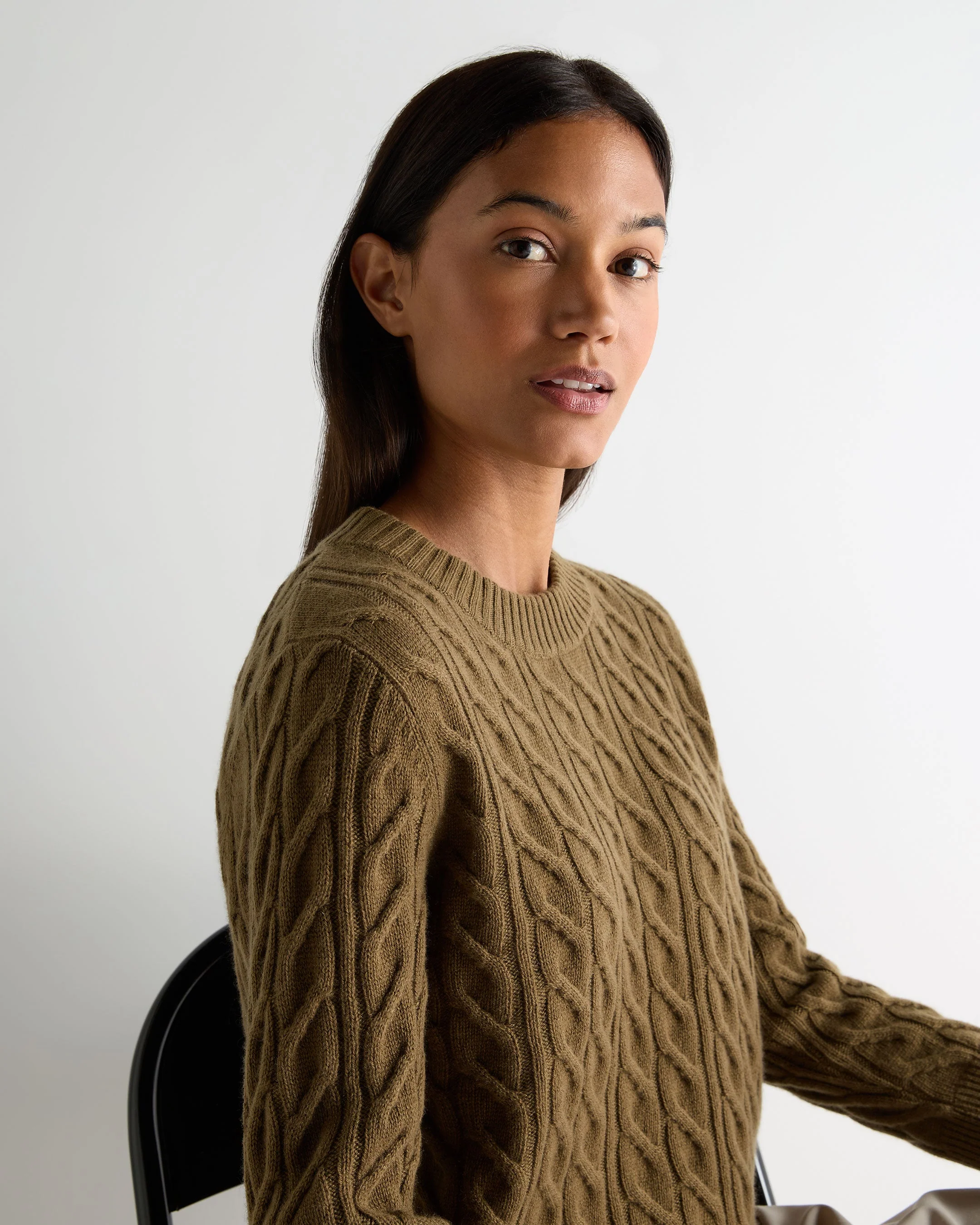 Women's Emilia Cable Round Neck Cashmere Sweater Cinnamon Brown