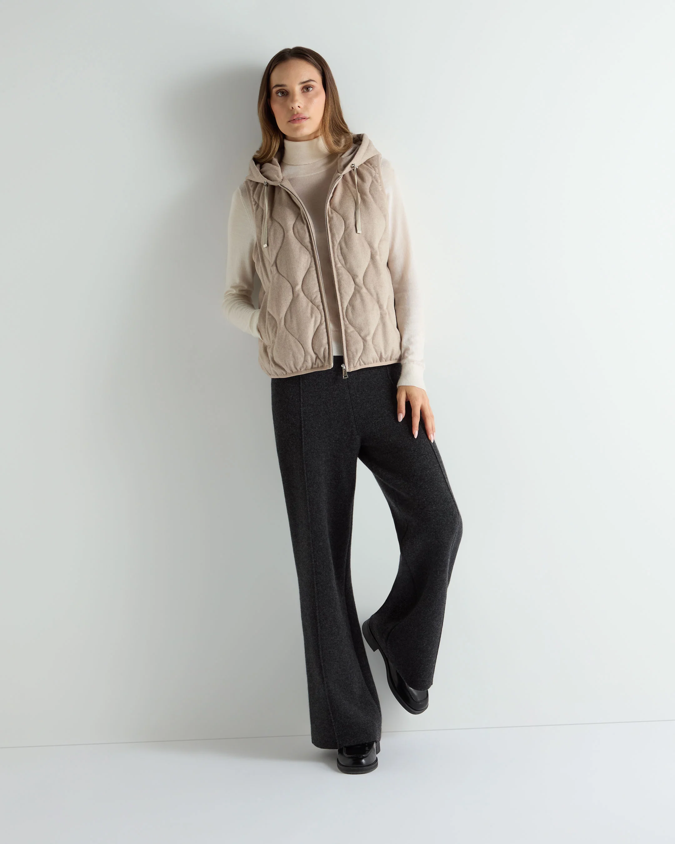 Women's Padded Gilet With Hood Beige Brown