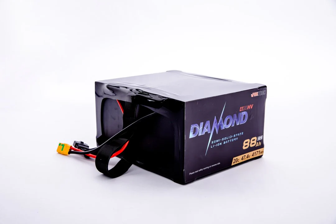 Diamond HVT 12S 47.4V 22Ah 35Ah 44Ah 67Ah 88Ah 134Ah 4.45V/Cell -40℃~60℃ Ultra-Low Temperature Semi Solid State Li-ion Battery for Drone