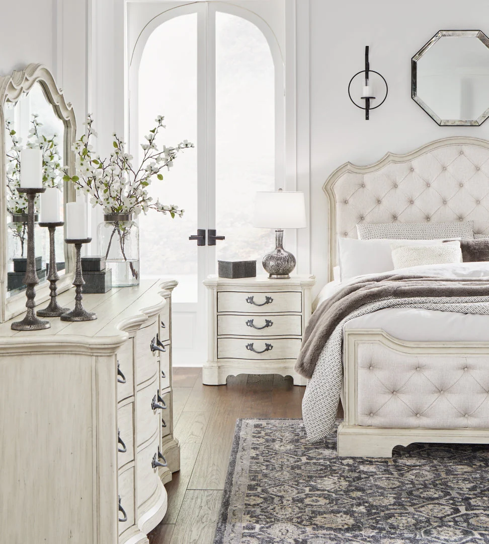 Arlendyne White Bedroom Set