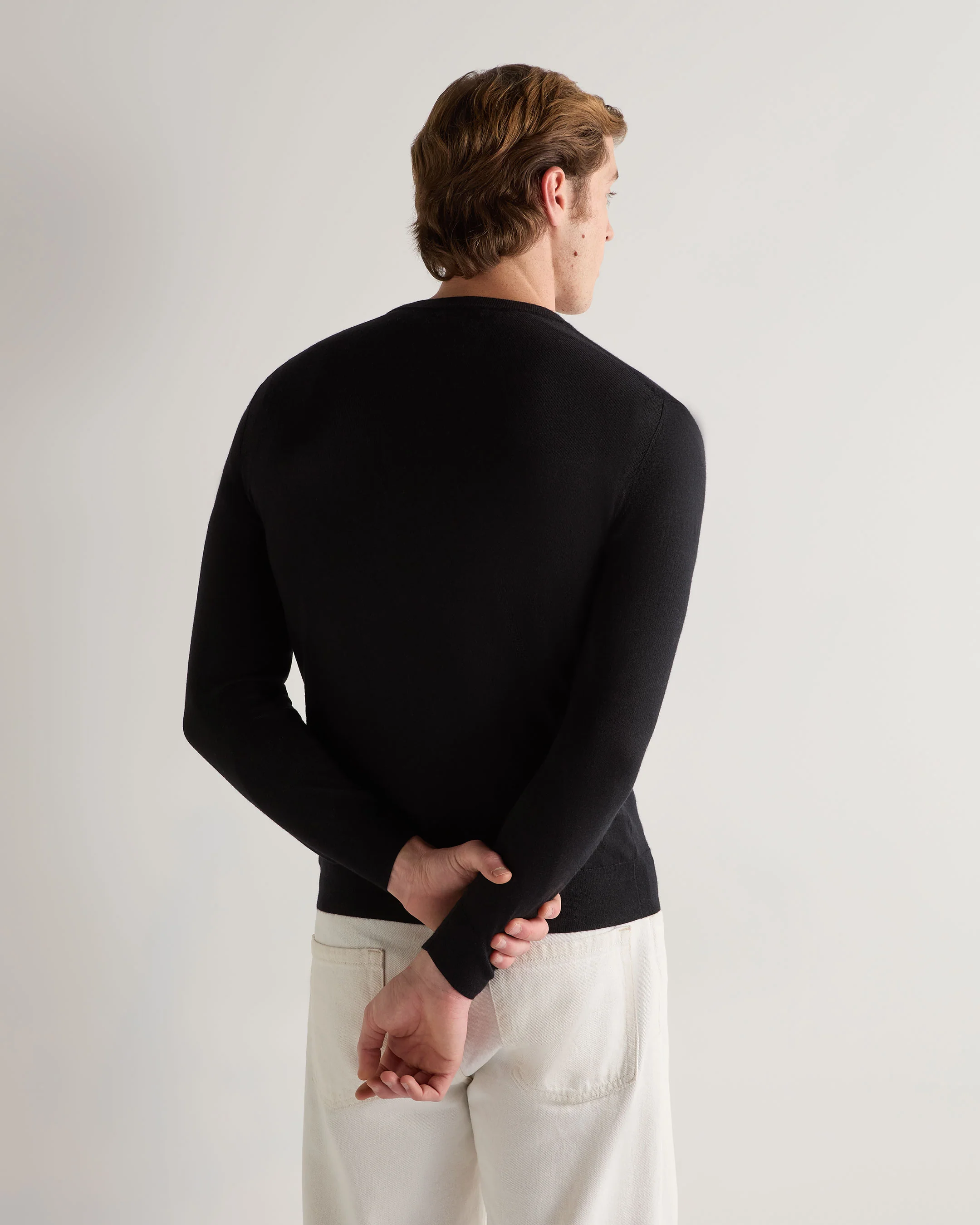 Men's Covent Fine Gauge Cashmere Round Neck Sweater Black