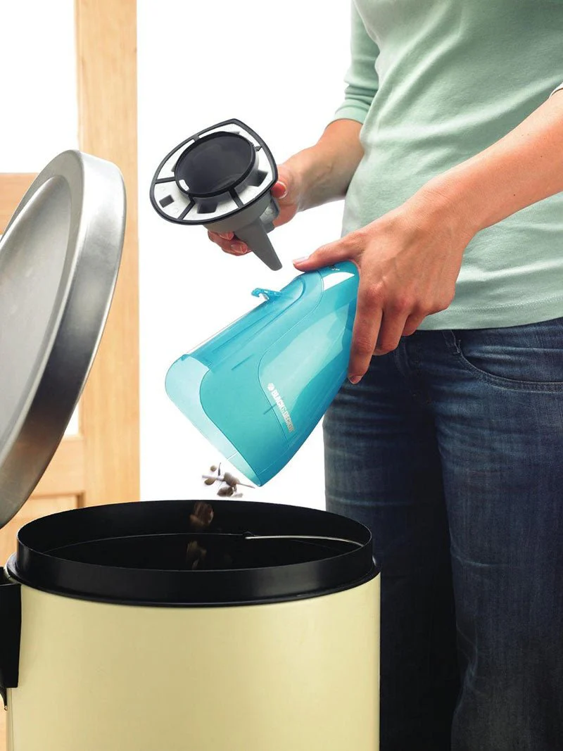 Black and Decker WD9610-B5 Wet and Dry Handheld Vacuum 220 240 Volts