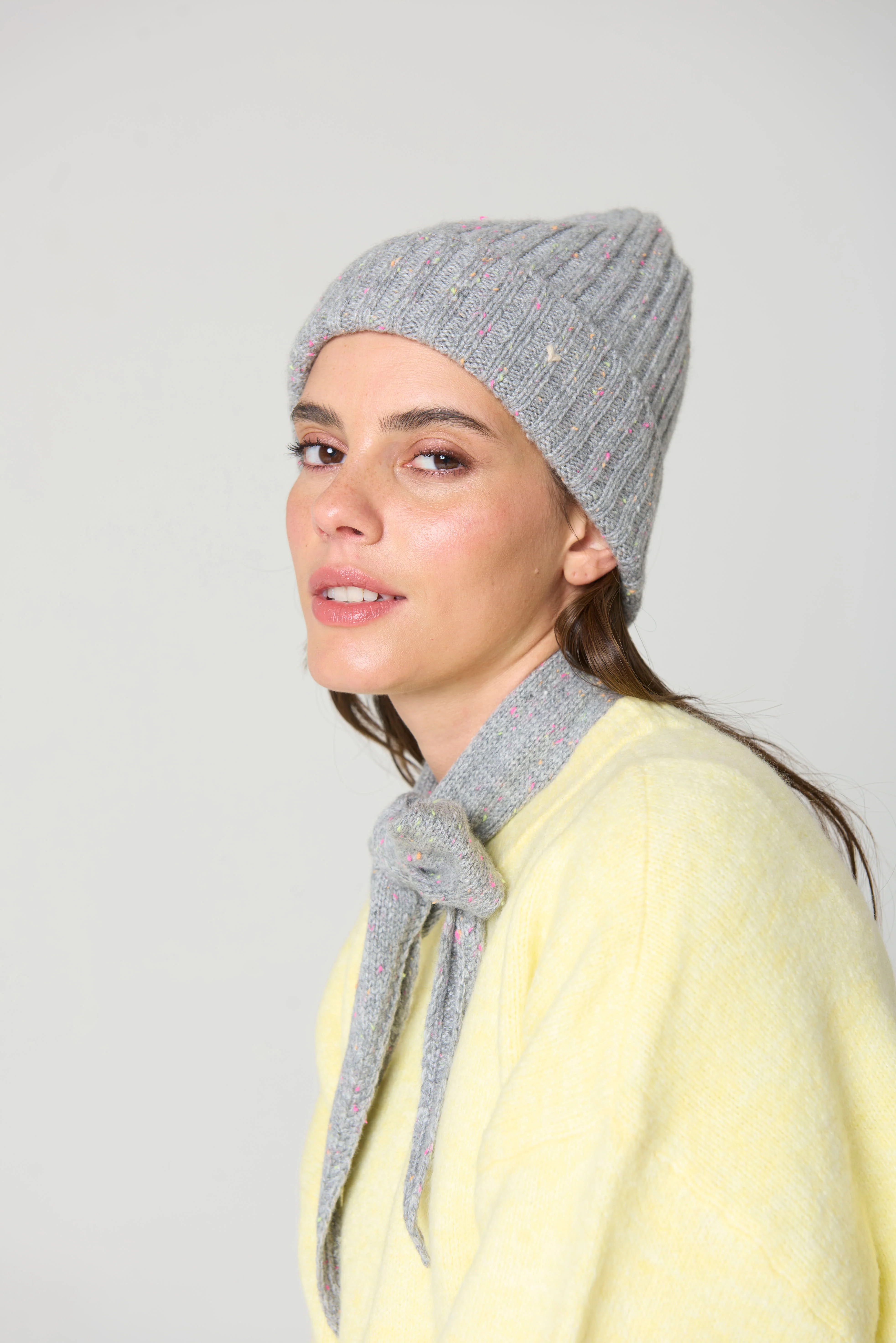 The Rib Beanie – Grey Confetti