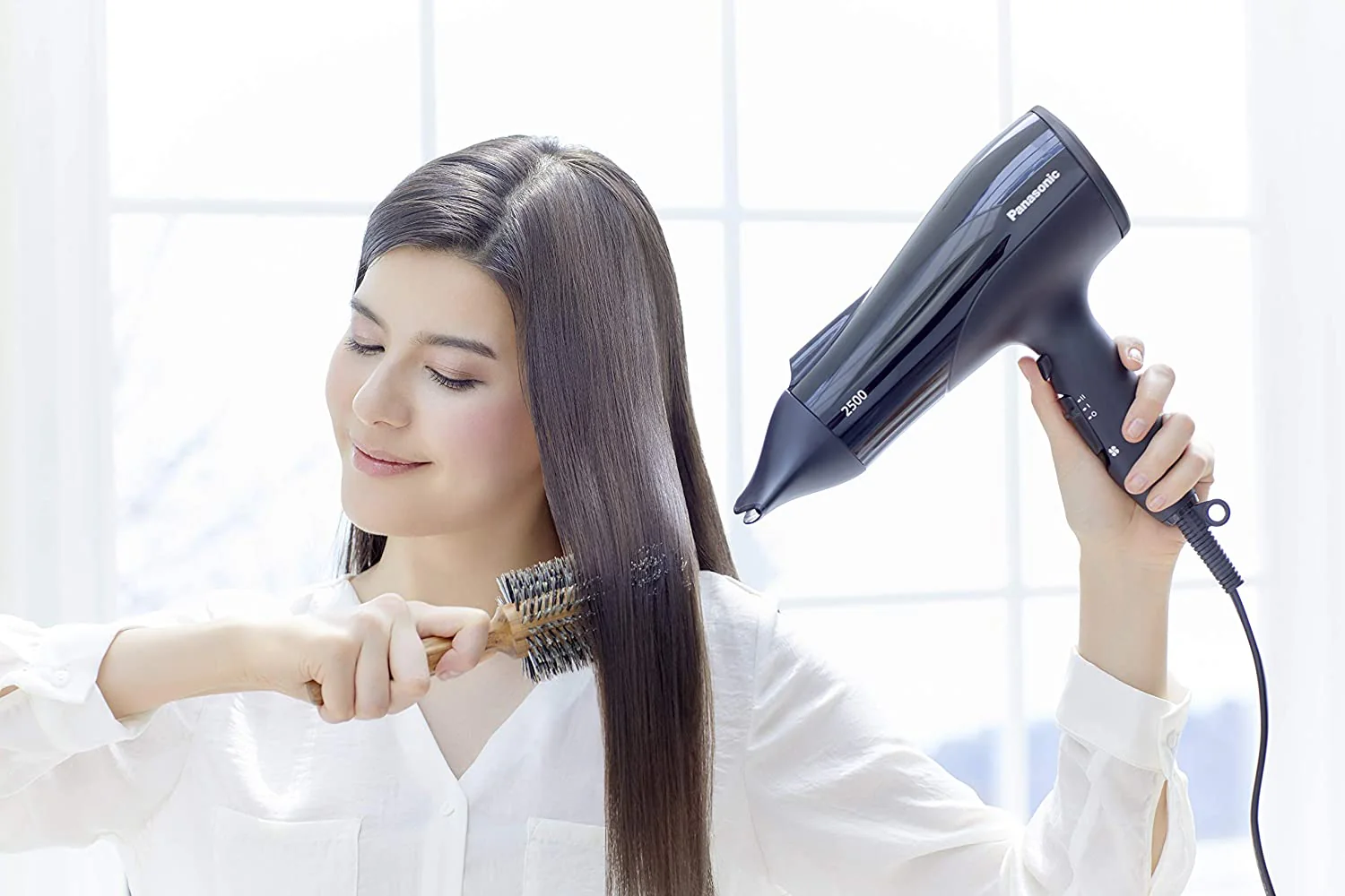 Panasonic EH-NE83  Ionic Hair Dryer 220 v 240 volt 50 hz  Black  2500 watts