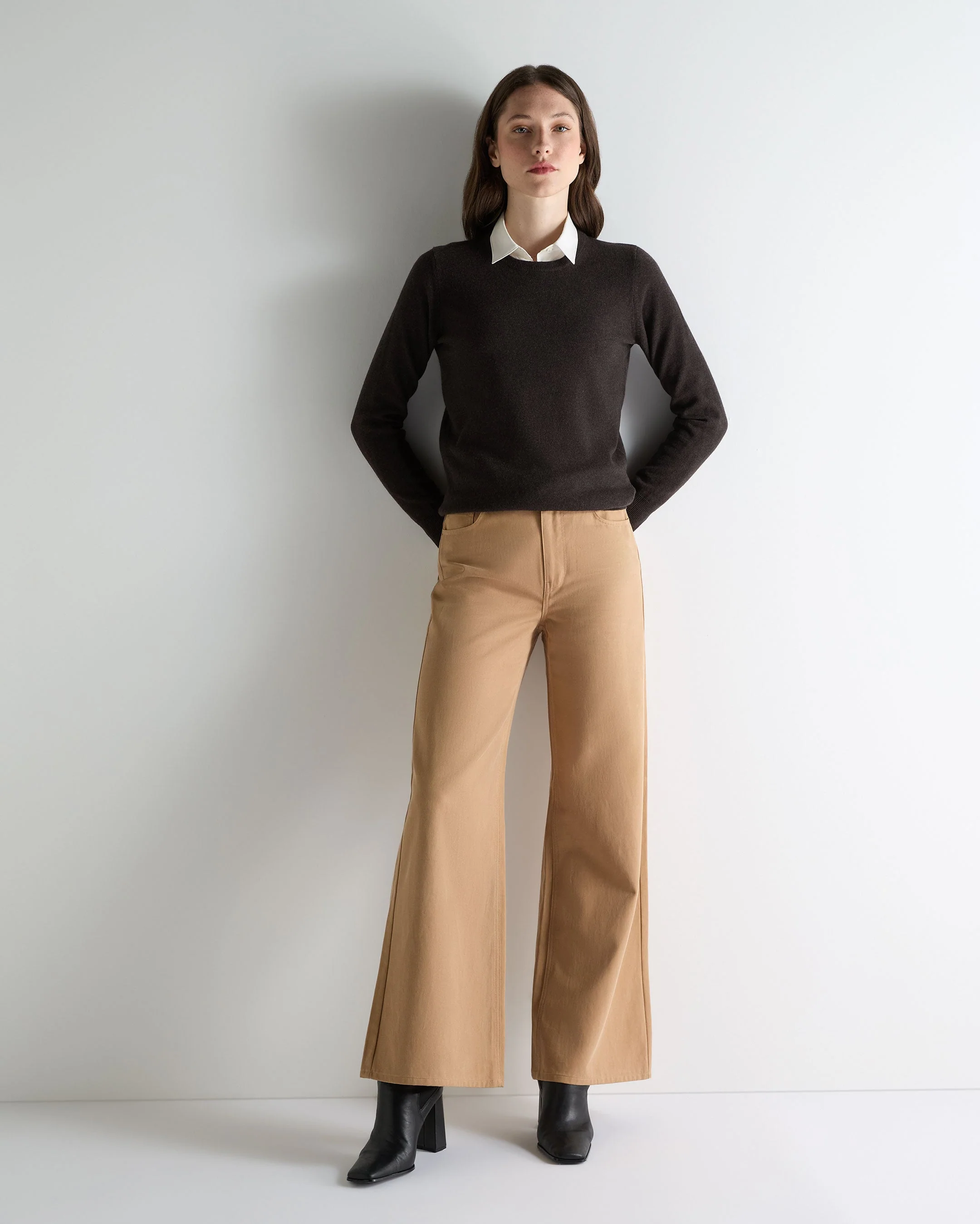 Women's Evie Classic Round Neck Cashmere Sweater Chocolate Brown