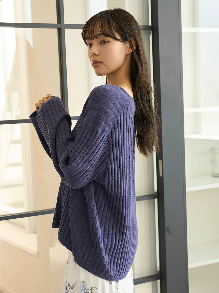Airy Moco Ribbed V-neck Pullover