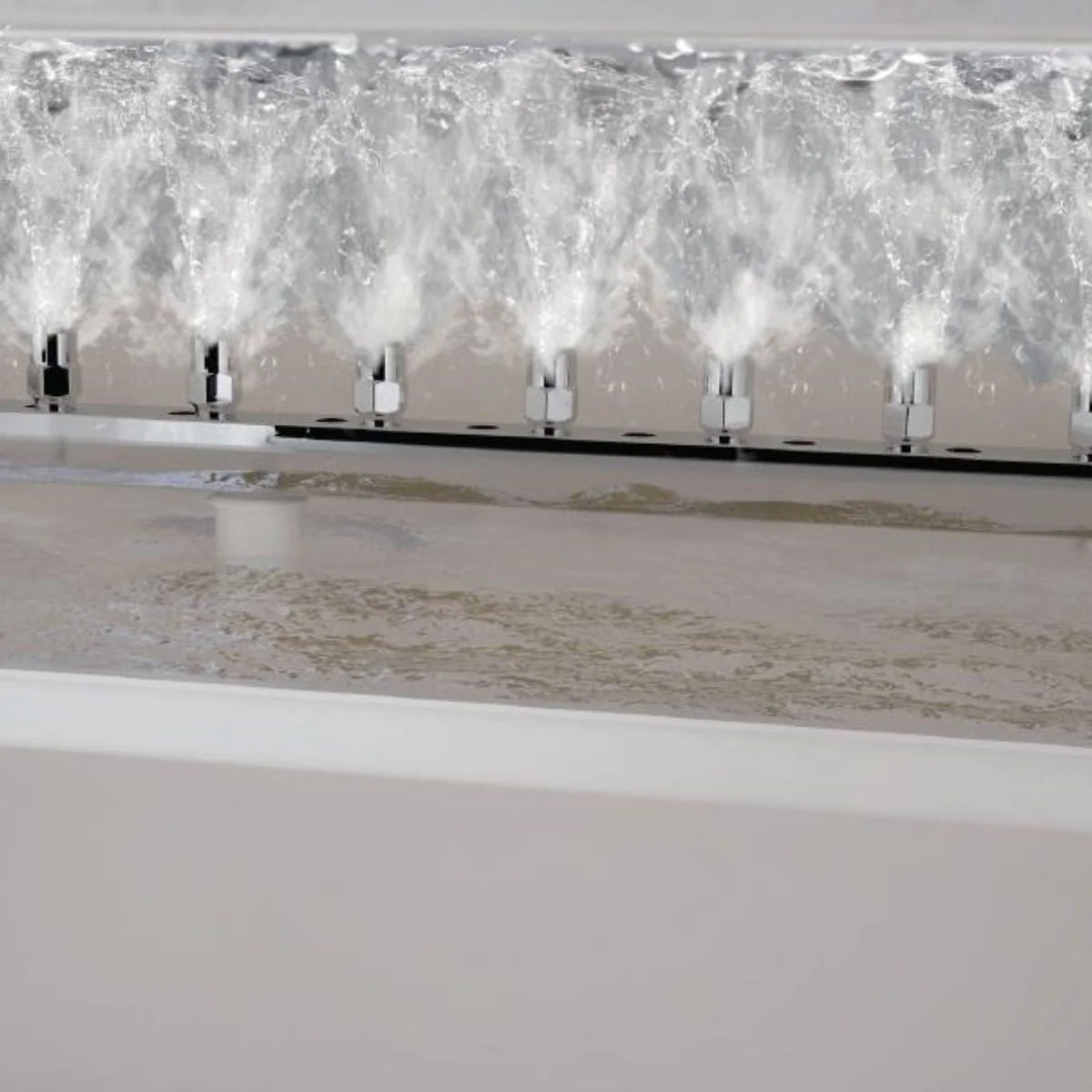 POLAR 50 lb ICE MAKER 220 volts 50 hz UA26220v 220v 240 volt 50 hz