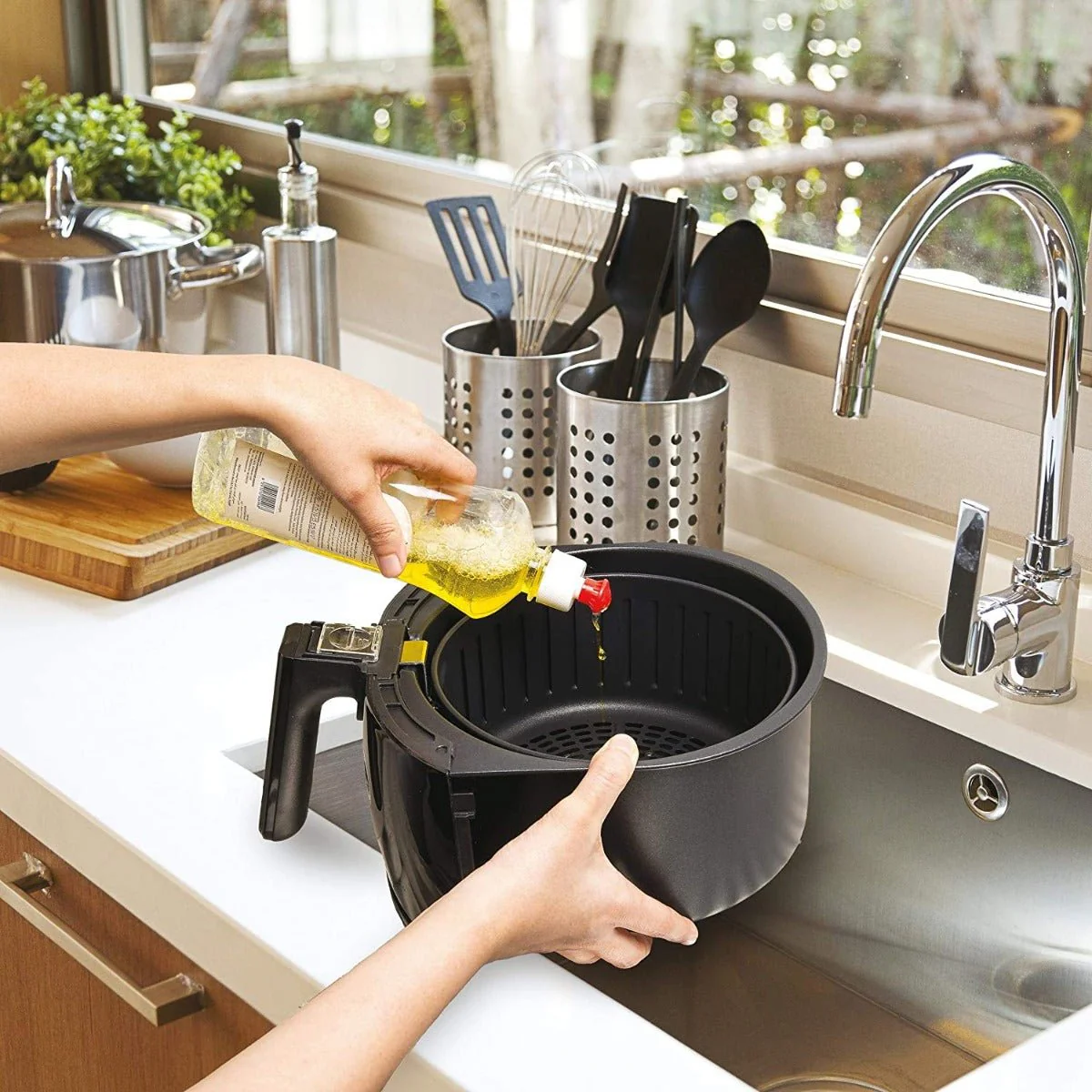 Black and Decker 220 volt Digital Air Fryer AF400-B5 4 Liter Air Fryer 220V 240 Volts 50 hz