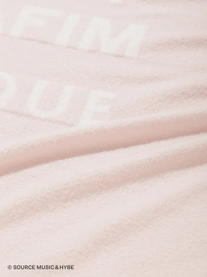 *LE SSERAFIM* Smoothie Lap Blanket