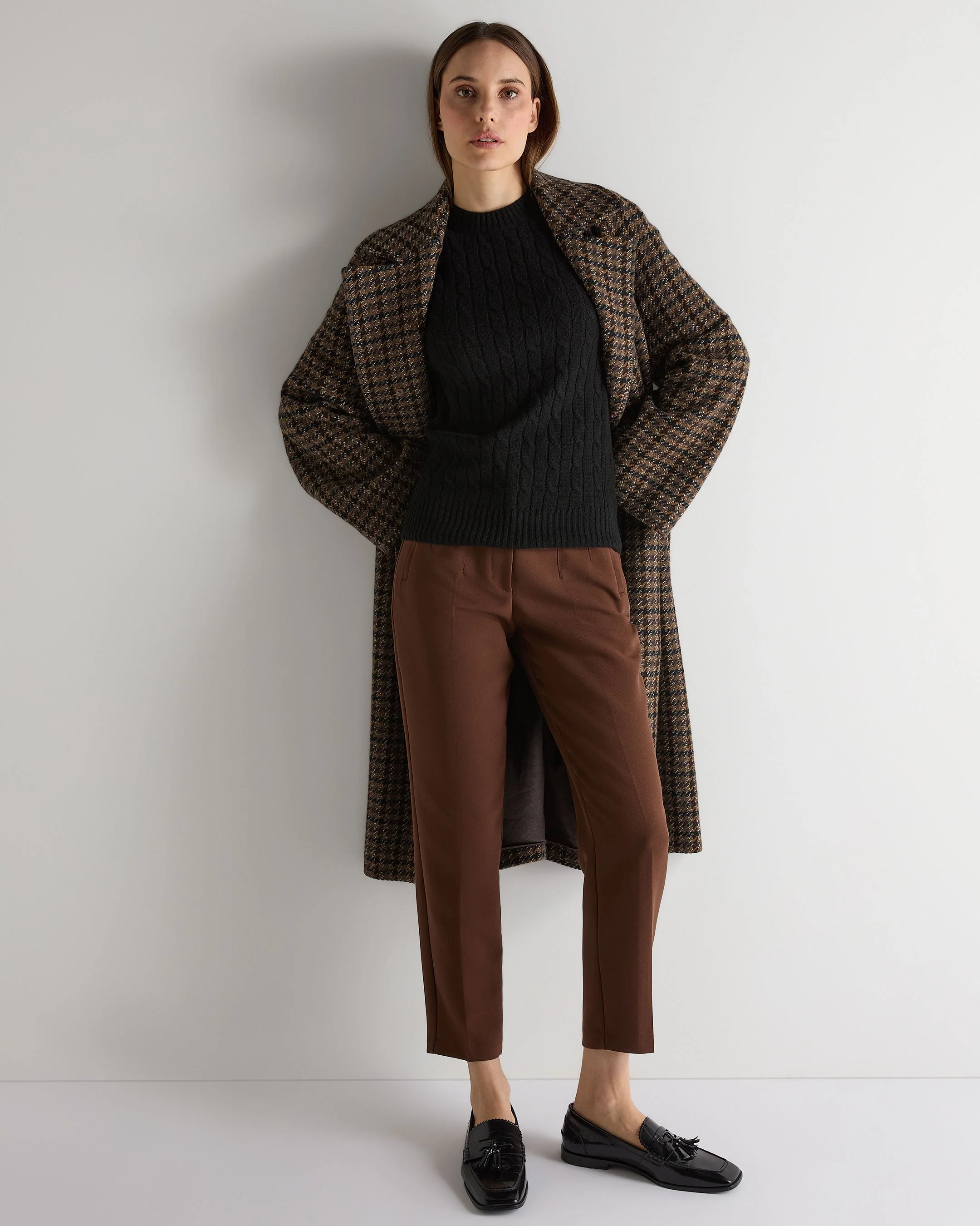 Women's Adelyn Cable Round Neck Cashmere Sweater Black