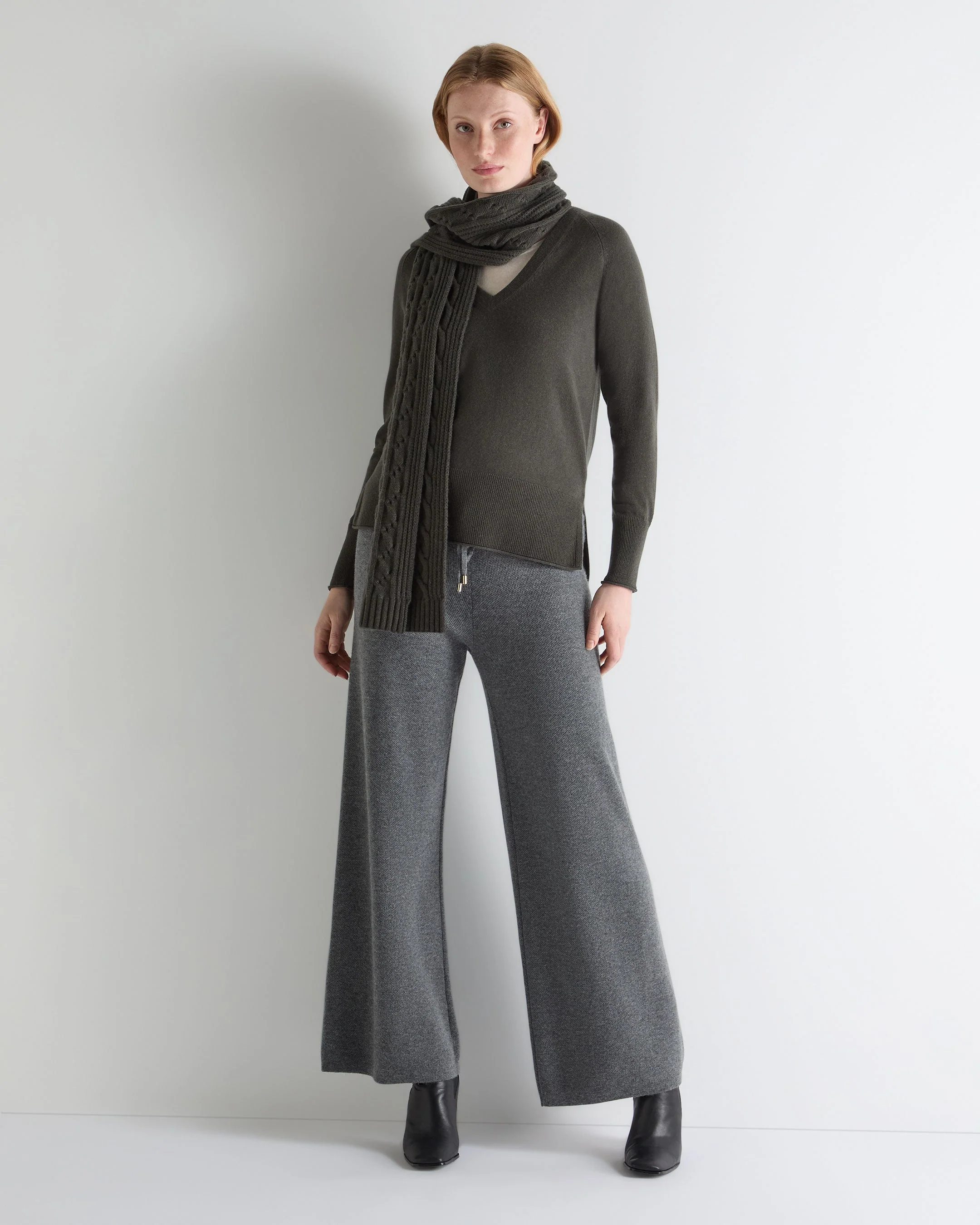 Women's Relaxed V Neck Cashmere Sweater Arabica Khaki Green