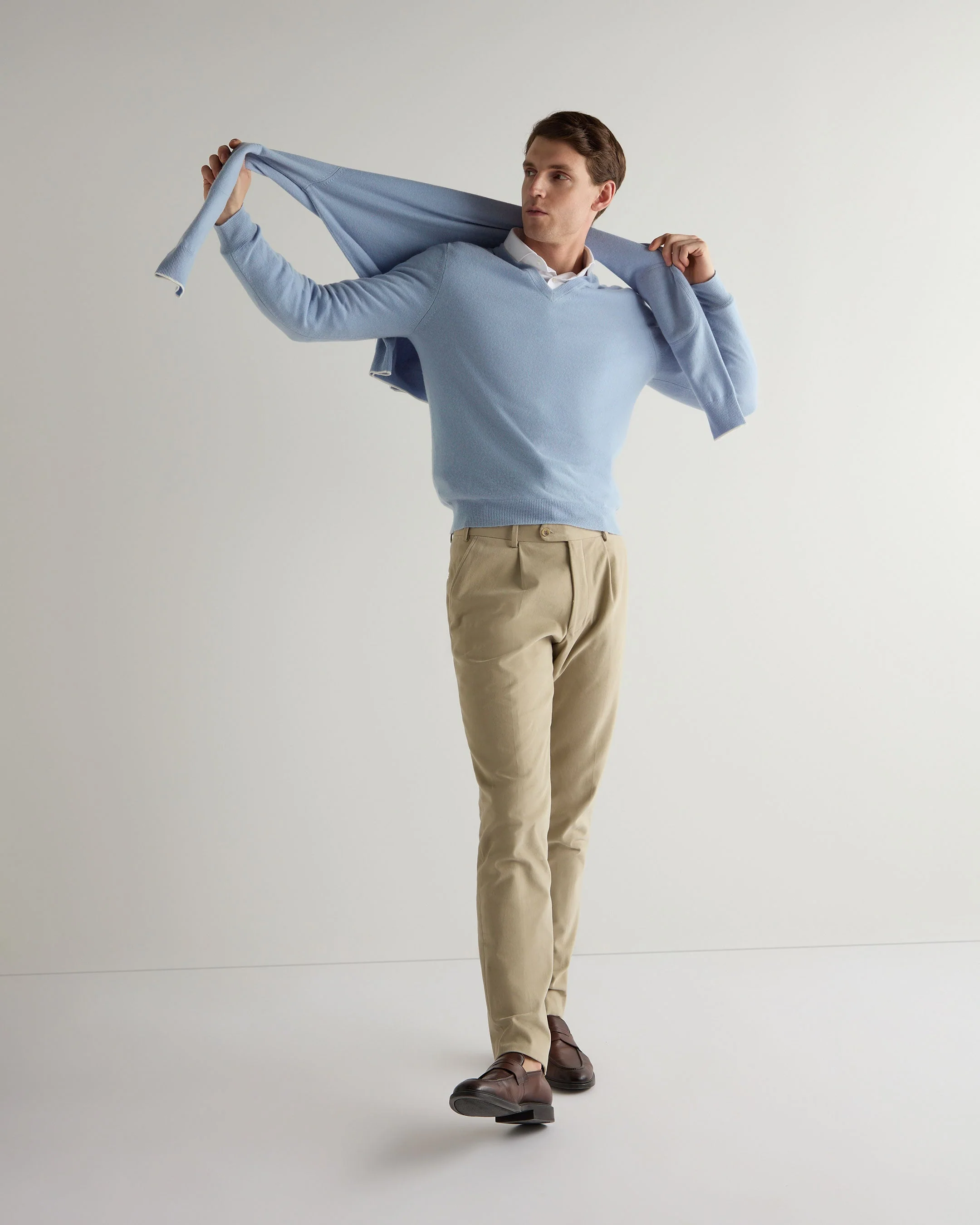 Men's Burlington V Neck Cashmere Sweater Sea Mist Blue