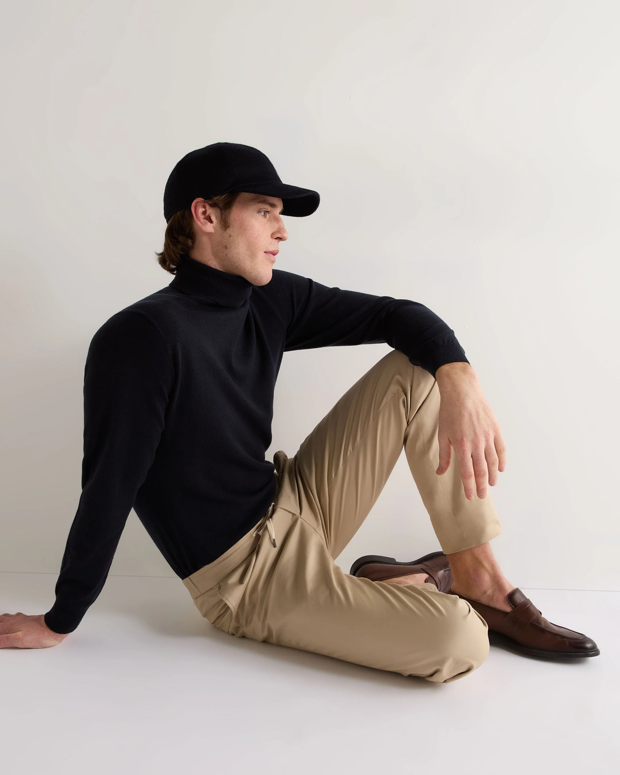 Men's Trafalgar Turtle Neck Cashmere Sweater Navy Blue