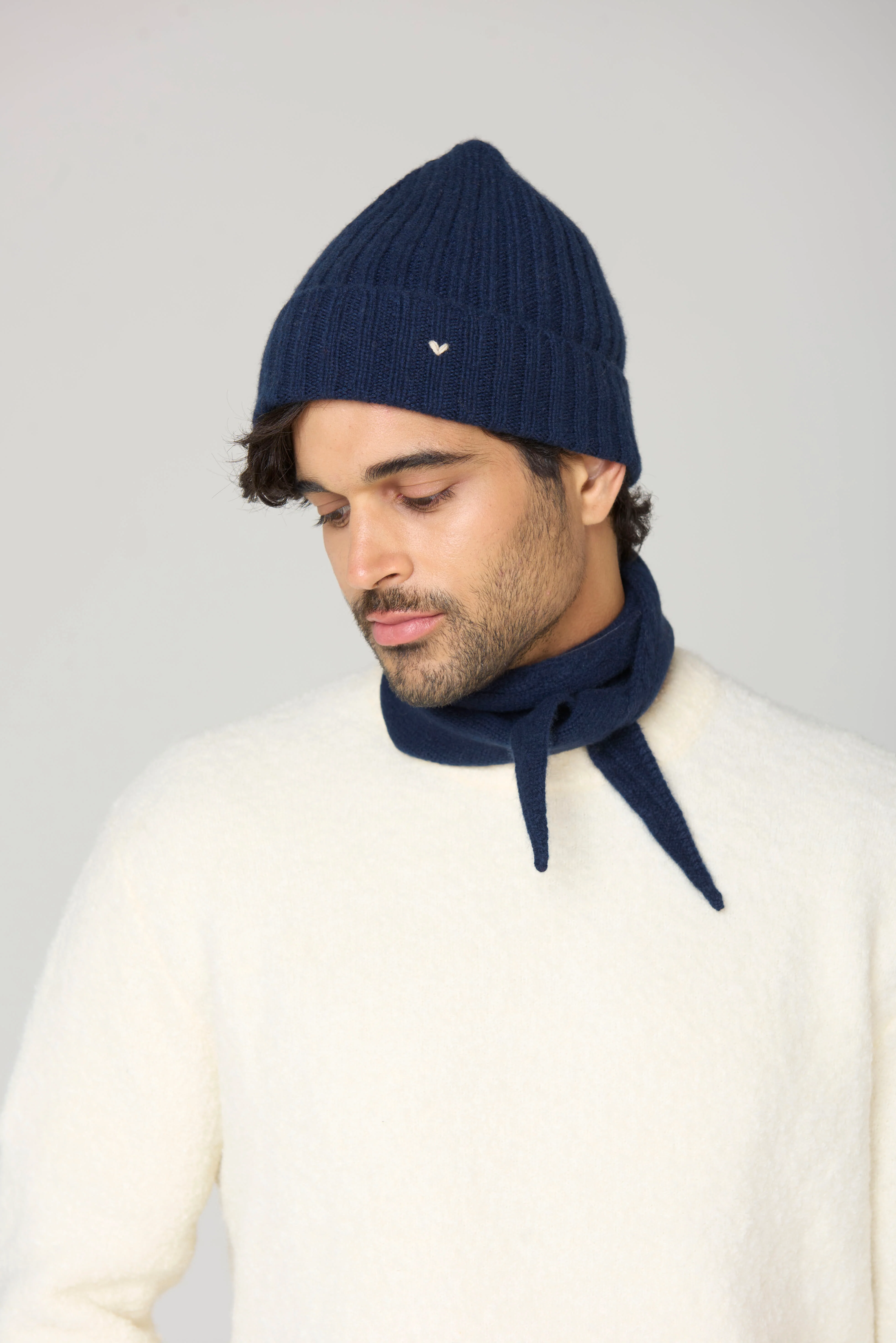 The Rib Beanie – Navy