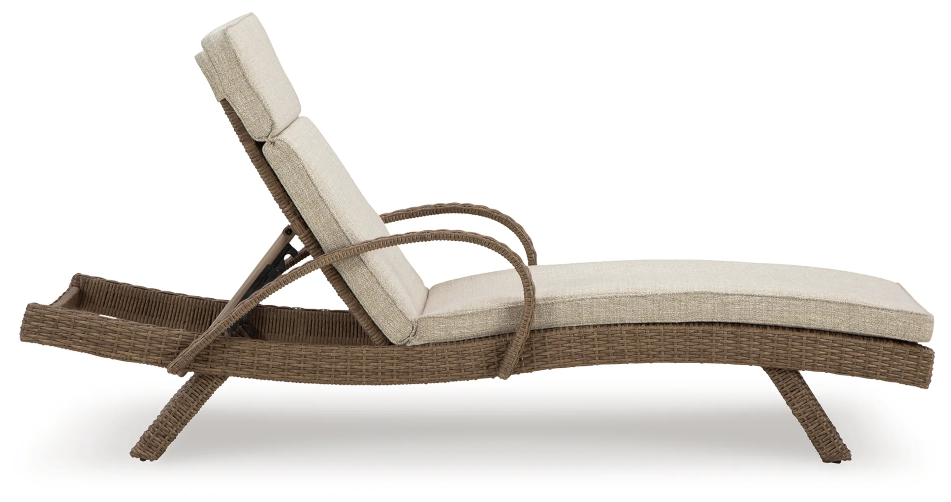 Beachcroft Chaise Lounge with Cushion