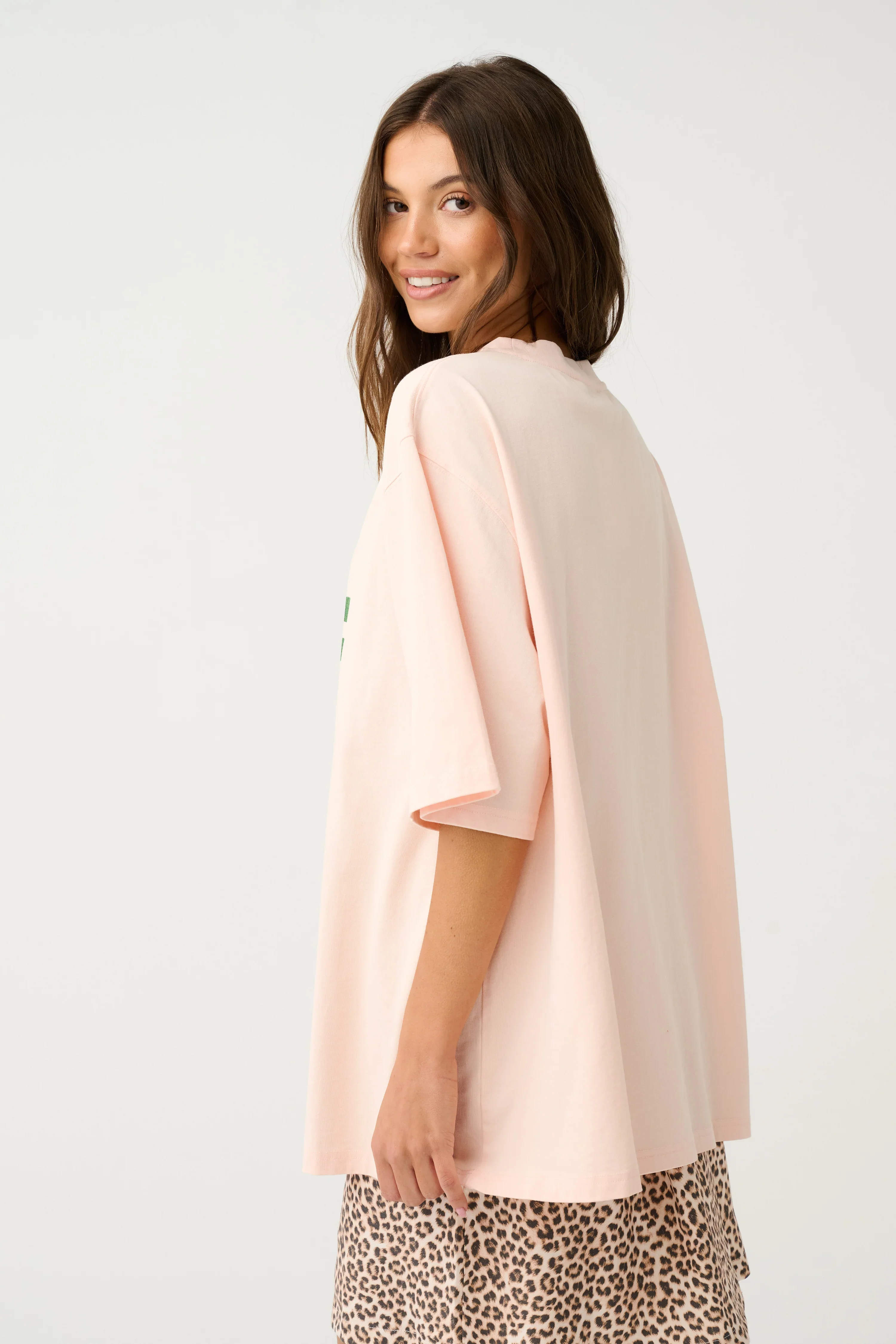 CW Jeana Tee - Hotel Palm