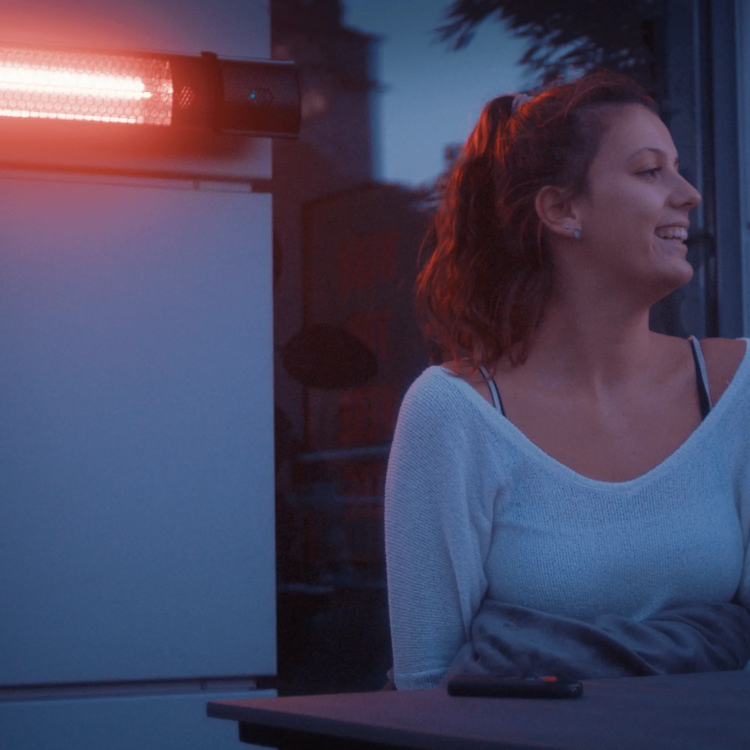 Calefactor de Terraza Infrarrojo de Pared con Mando a Distancia y 2 Niveles de Calor